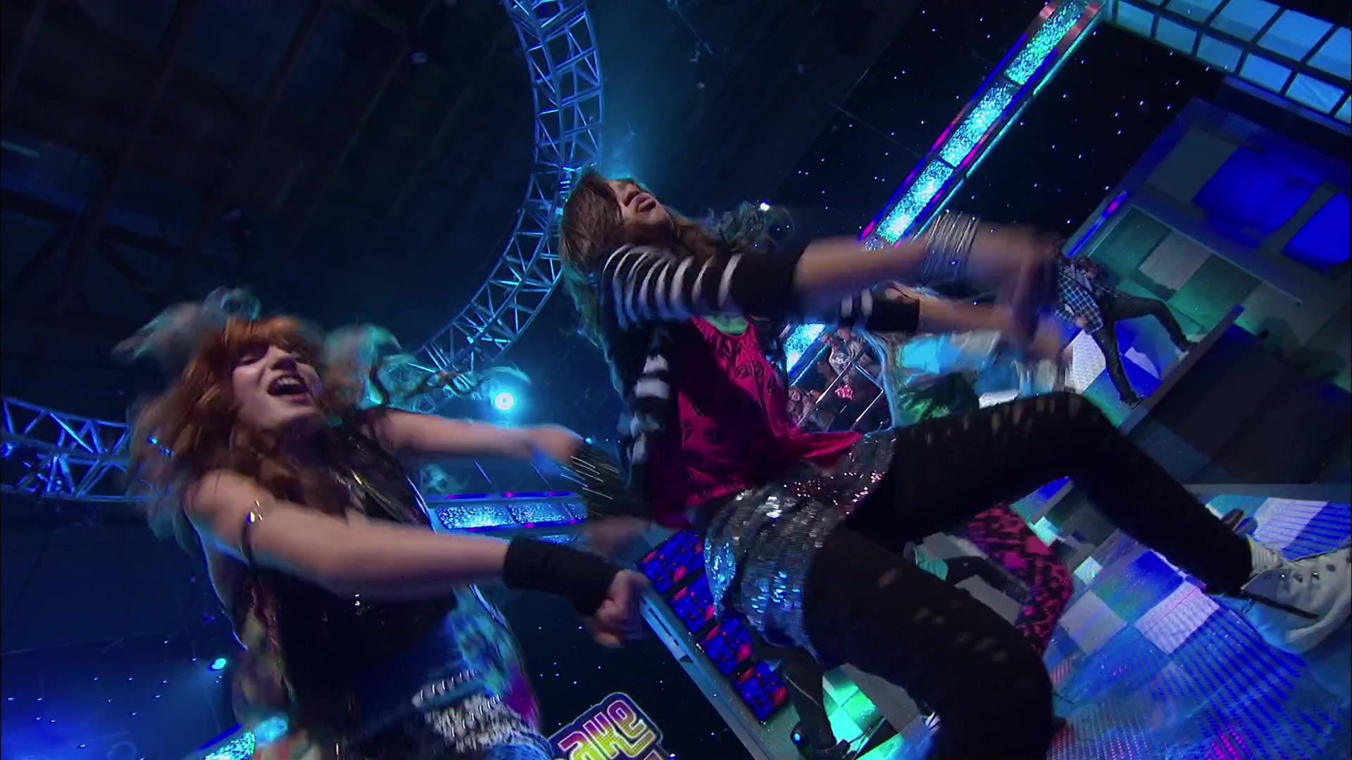 Shake_It_Up_S02E01_Shrink_It_Up_1080p_BTD_002921.jpg Shake_It_Up_S02E01_Shrink_It_Up_1080p_BTD_002921.jpg