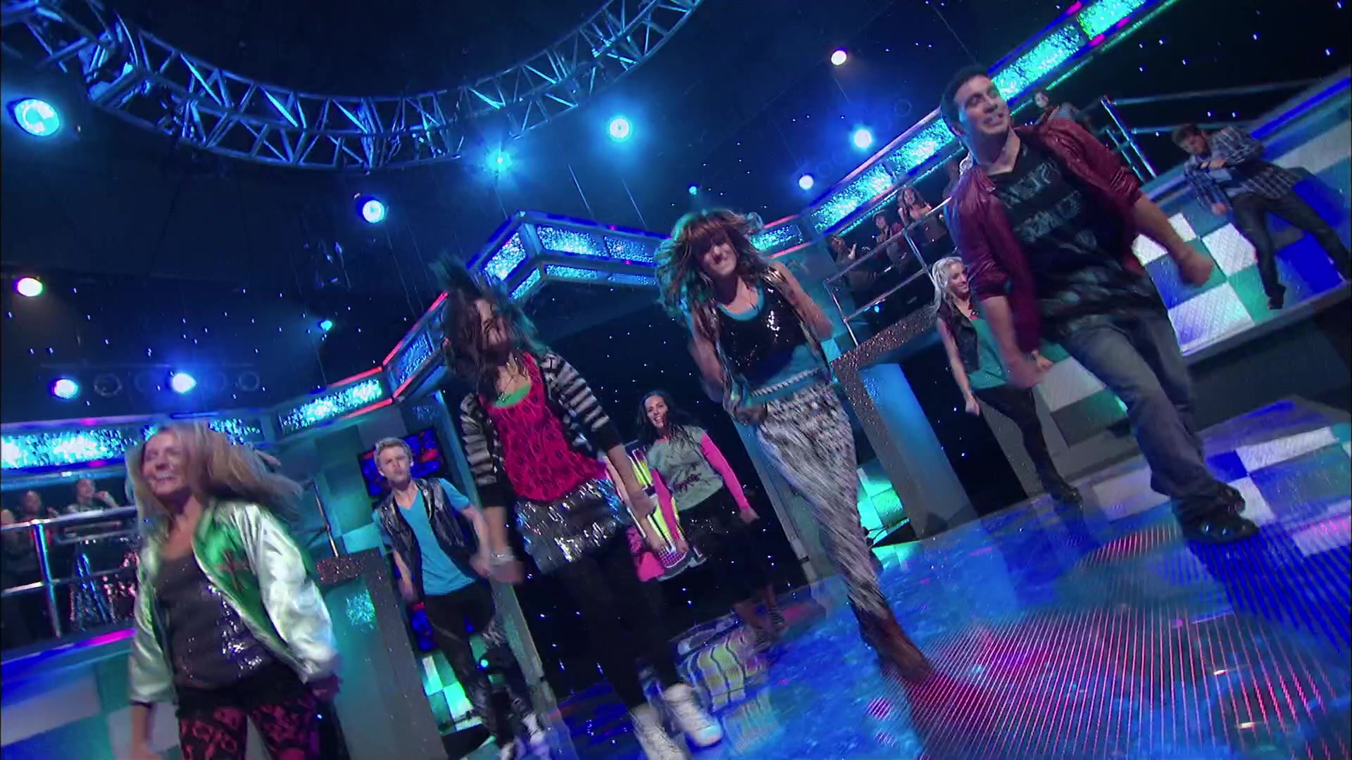 Shake_It_Up_S02E01_Shrink_It_Up_1080p_BTD_002955.jpg