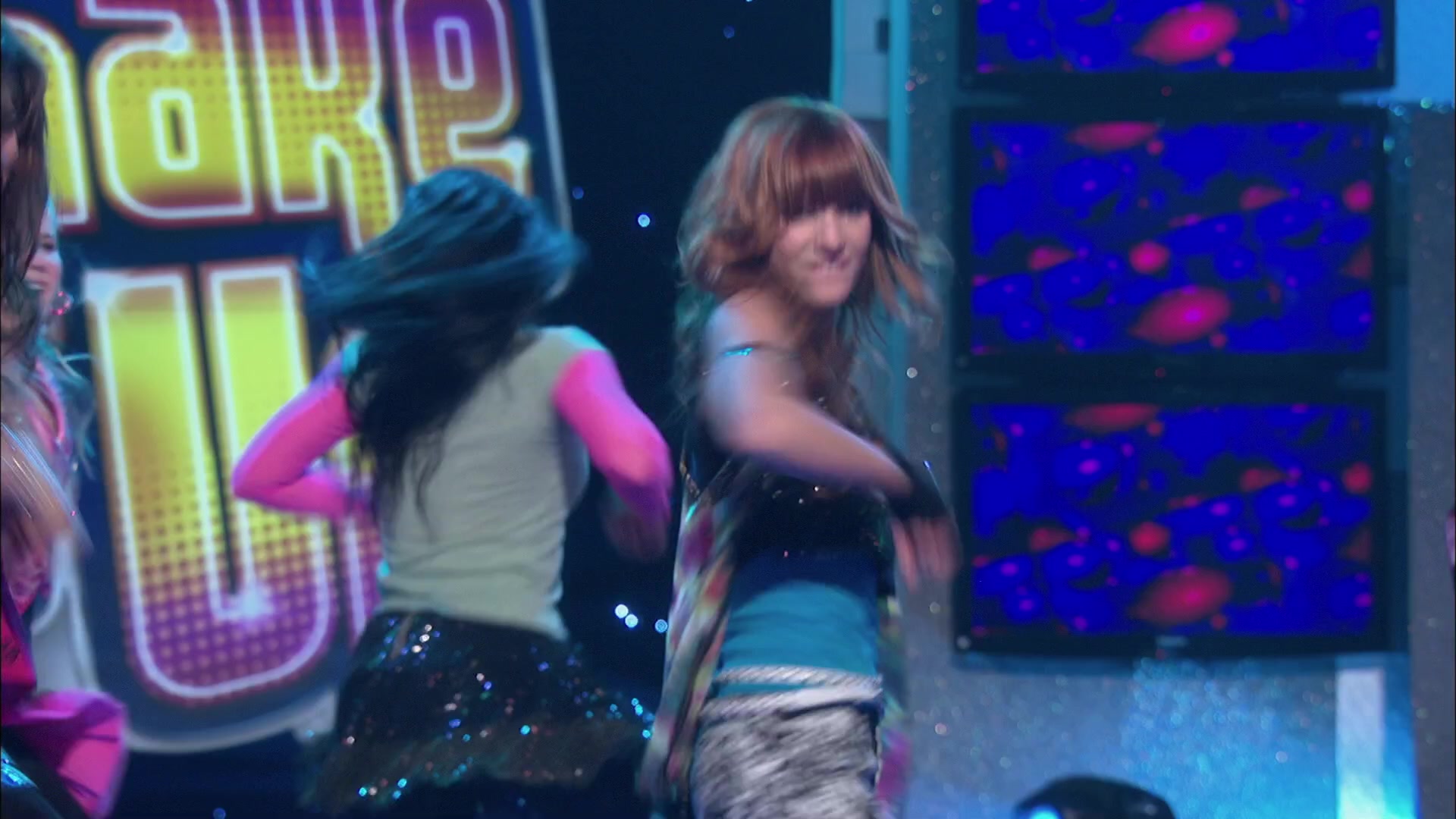 Shake_It_Up_S02E01_Shrink_It_Up_1080p_BTD_002957.jpg
