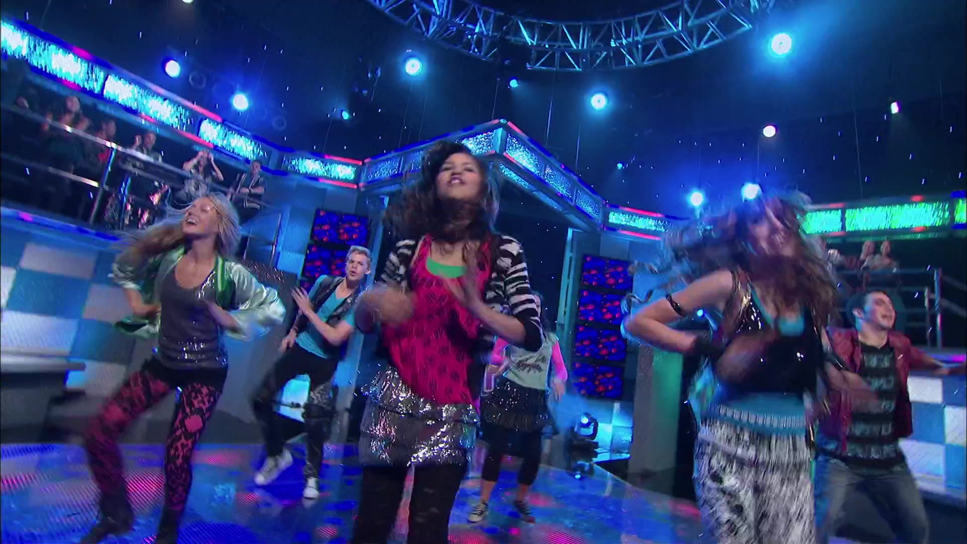 Shake_It_Up_S02E01_Shrink_It_Up_1080p_BTD_002965.jpg