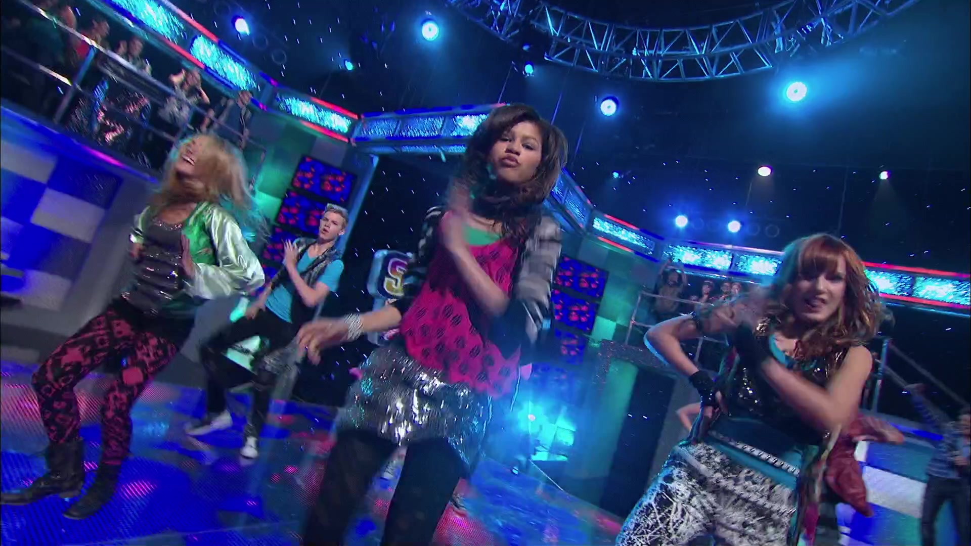 Shake_It_Up_S02E01_Shrink_It_Up_1080p_BTD_002966.jpg