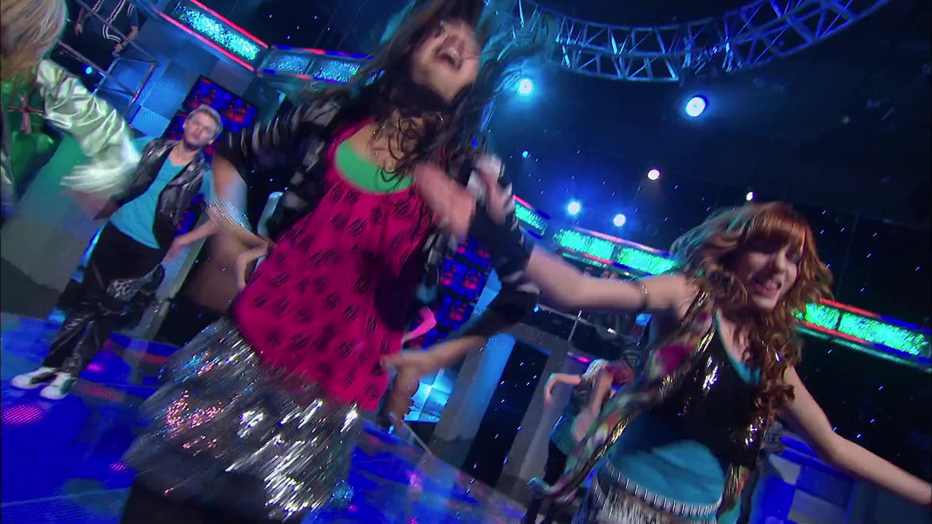 Shake_It_Up_S02E01_Shrink_It_Up_1080p_BTD_002968.jpg