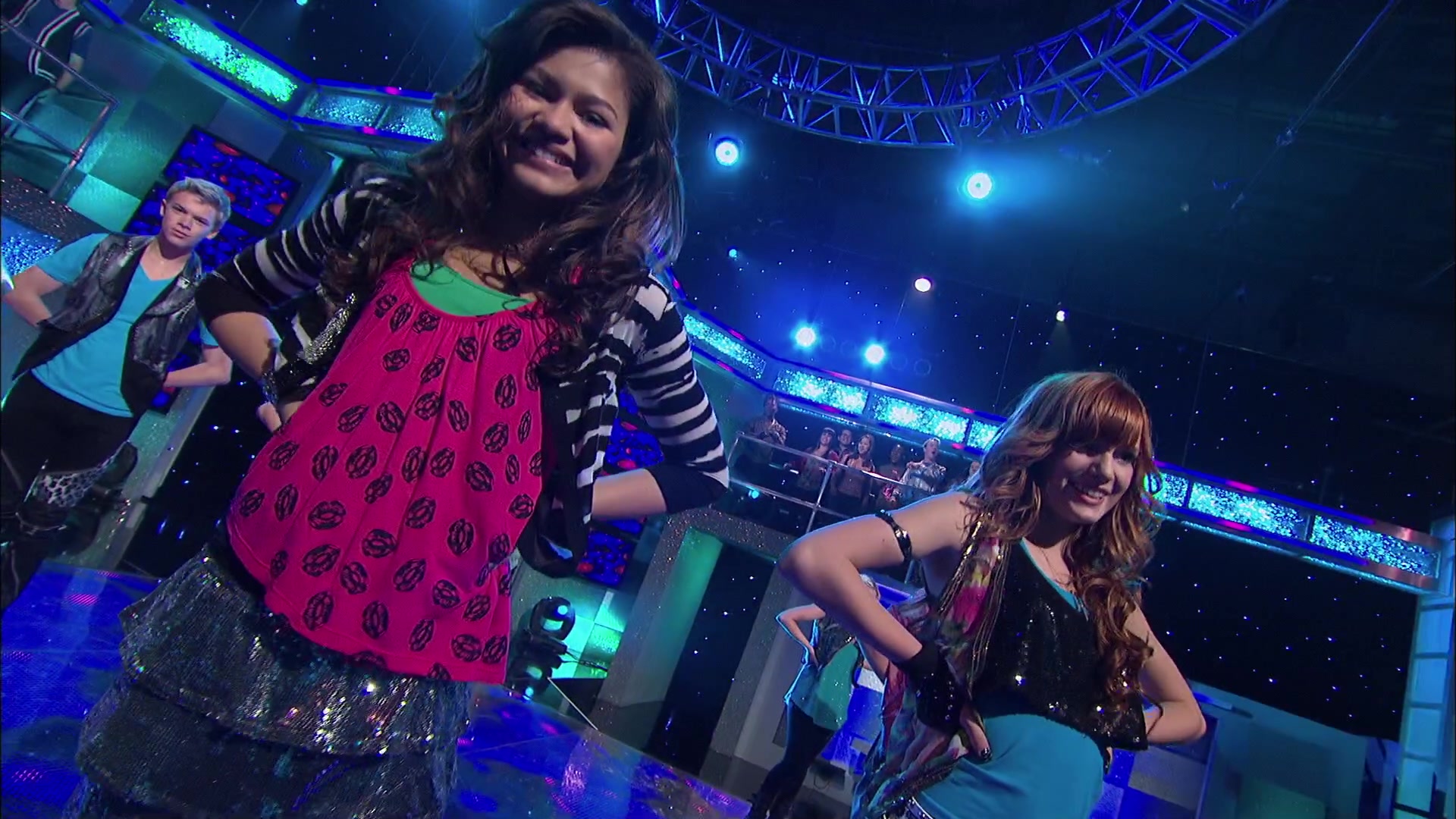 Shake_It_Up_S02E01_Shrink_It_Up_1080p_BTD_002970.jpg Shake_It_Up_S02E01_Shrink_It_Up_1080p_BTD_002970.jpg