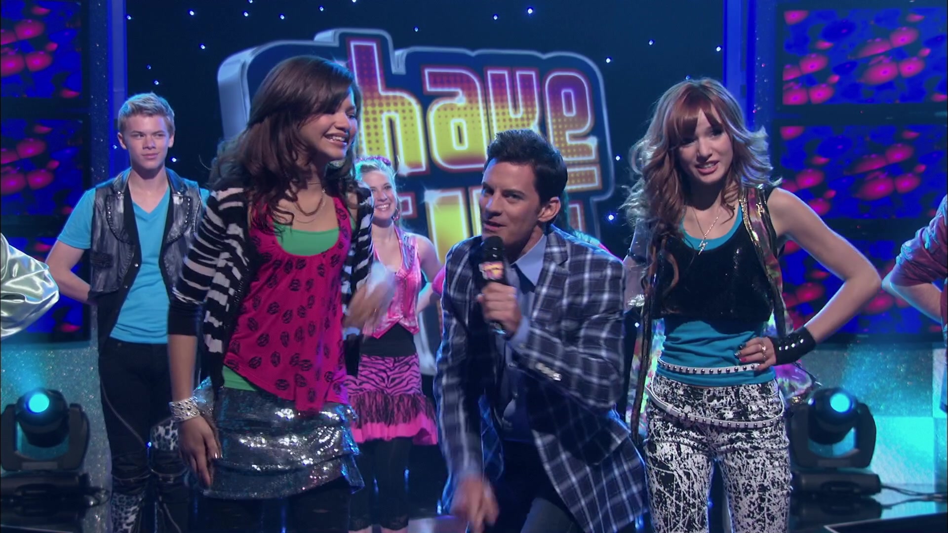 Shake_It_Up_S02E01_Shrink_It_Up_1080p_BTD_002982.jpg