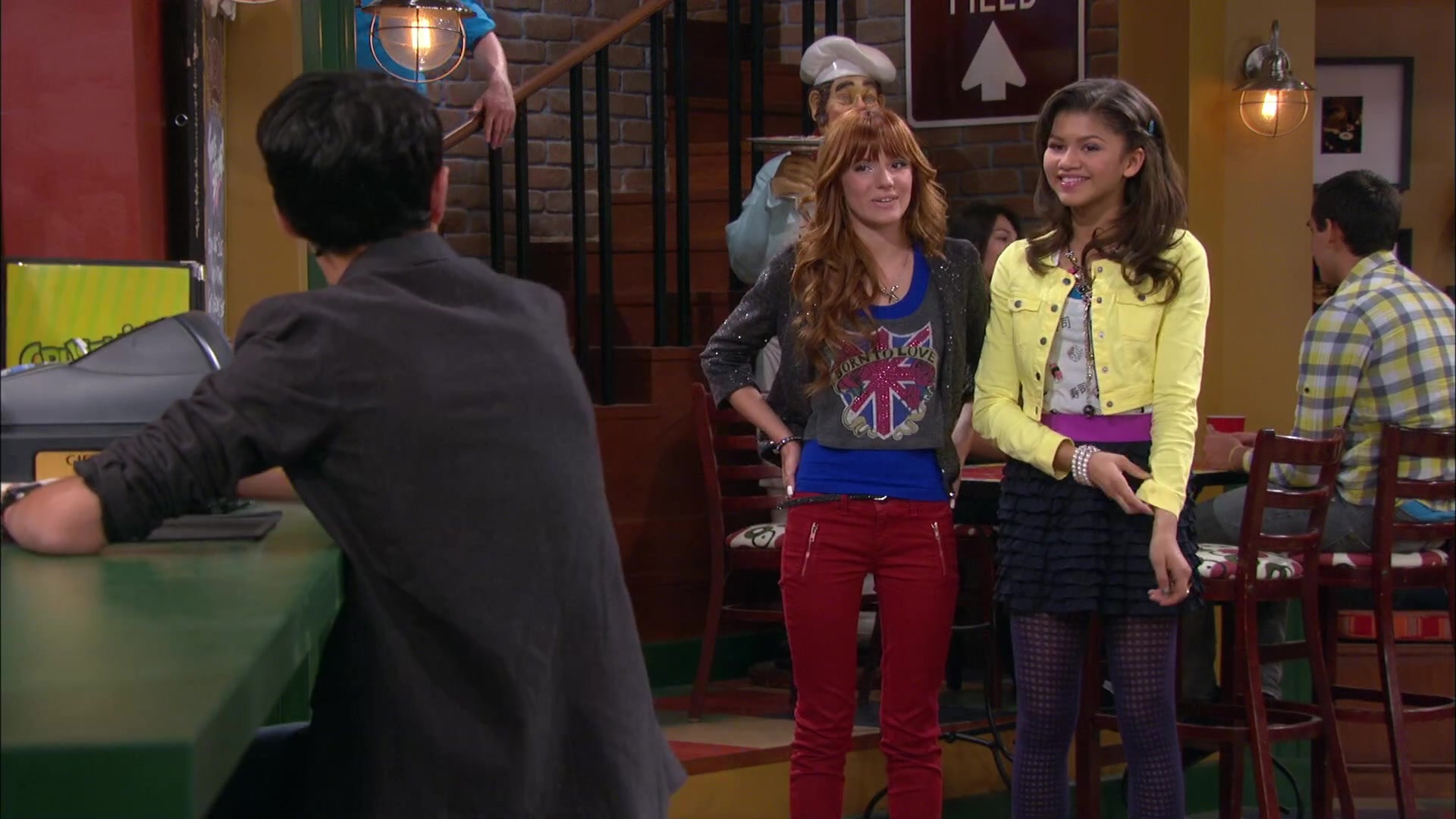 Shake_It_Up_S02E02_Three_s_a_Crowd_It_Up_1080p_BTD_001648.jpg