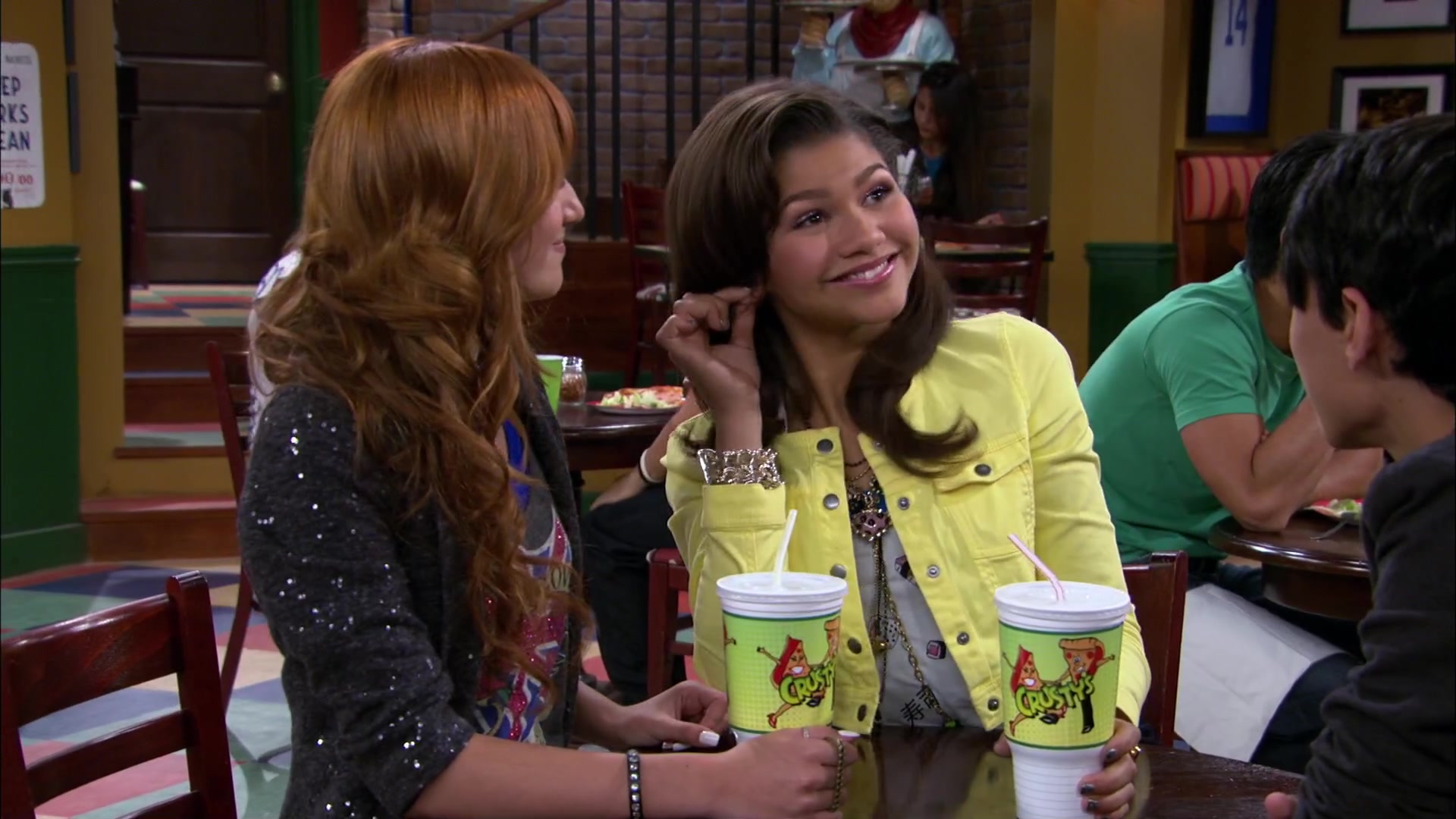 Shake_It_Up_S02E02_Three_s_a_Crowd_It_Up_1080p_BTD_001877.jpg