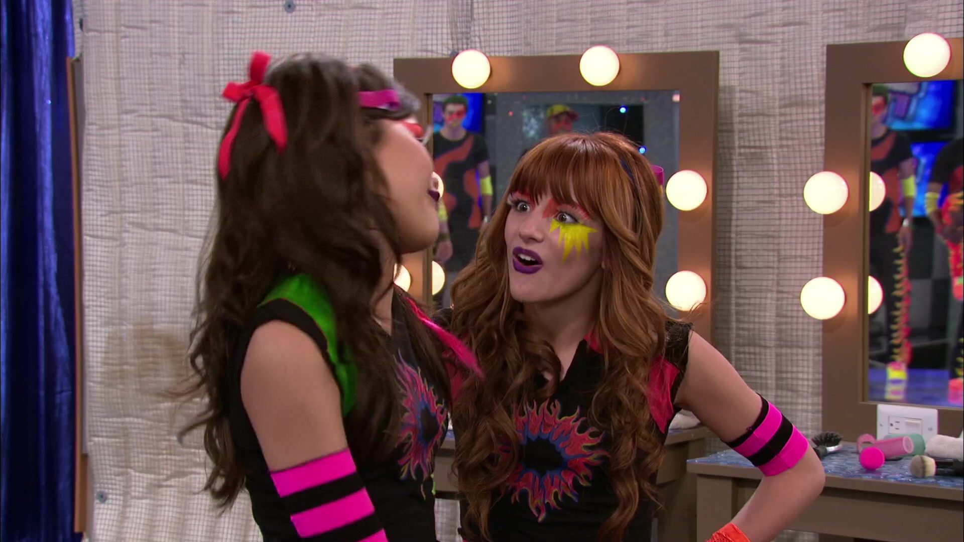 Shake_It_Up_S02E03_Shake_It_Up2C_Up_and_Away_1080p_BTD_000239.jpg Shake_It_Up_S02E03_Shake_It_Up2C_Up_and_Away_1080p_BTD_000239.jpg