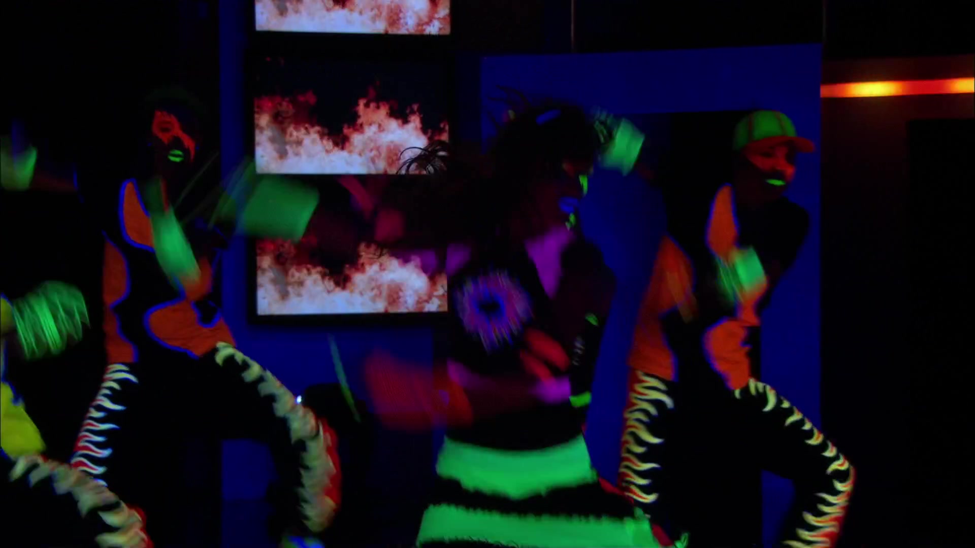 Shake_It_Up_S02E03_Shake_It_Up2C_Up_and_Away_1080p_BTD_000311.jpg Shake_It_Up_S02E03_Shake_It_Up2C_Up_and_Away_1080p_BTD_000311.jpg
