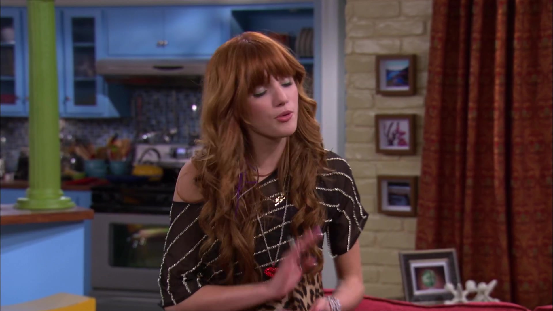 Shake_It_Up_S02E03_Shake_It_Up2C_Up_and_Away_1080p_BTD_001059.jpg Shake_It_Up_S02E03_Shake_It_Up2C_Up_and_Away_1080p_BTD_001059.jpg