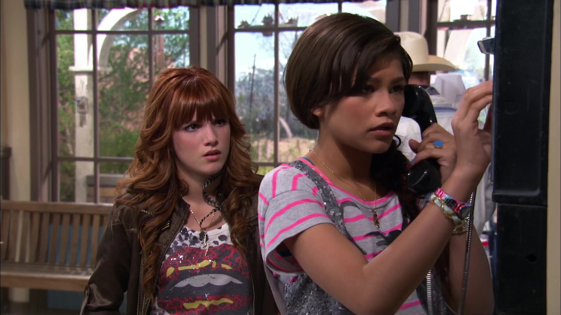 Shake_It_Up_S02E03_Shake_It_Up2C_Up_and_Away_1080p_BTD_002850.jpg Shake_It_Up_S02E03_Shake_It_Up2C_Up_and_Away_1080p_BTD_002850.jpg