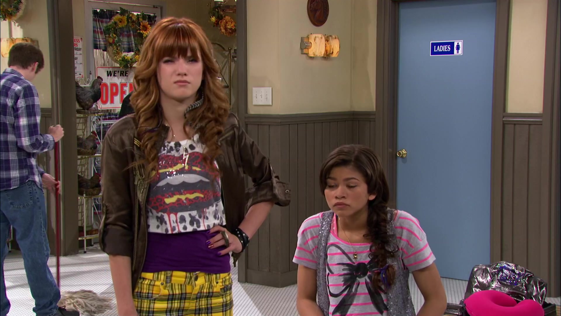 Shake_It_Up_S02E03_Shake_It_Up2C_Up_and_Away_1080p_BTD_003287.jpg