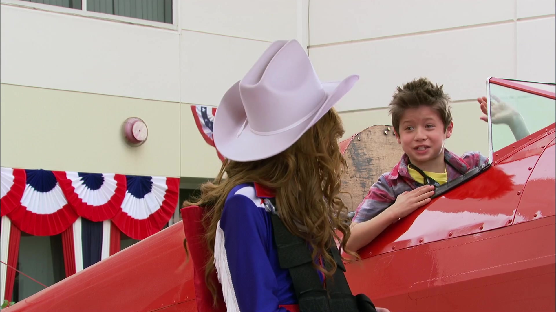 Shake_It_Up_S02E03_Shake_It_Up2C_Up_and_Away_1080p_BTD_005751.jpg Shake_It_Up_S02E03_Shake_It_Up2C_Up_and_Away_1080p_BTD_005751.jpg