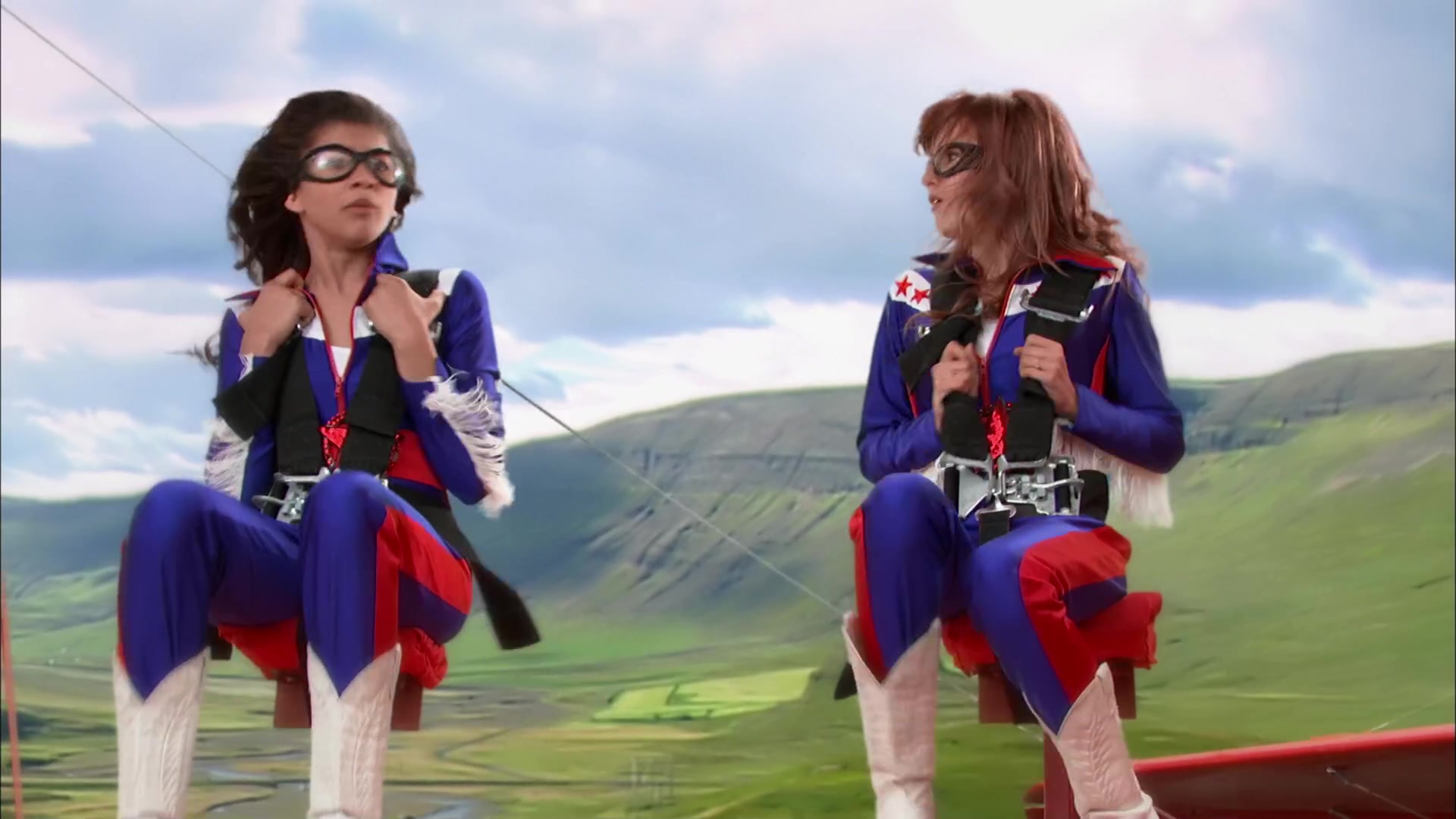 Shake_It_Up_S02E03_Shake_It_Up2C_Up_and_Away_1080p_BTD_005935.jpg Shake_It_Up_S02E03_Shake_It_Up2C_Up_and_Away_1080p_BTD_005935.jpg