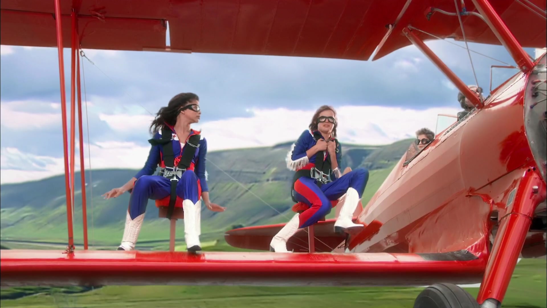 Shake_It_Up_S02E03_Shake_It_Up2C_Up_and_Away_1080p_BTD_006403.jpg Shake_It_Up_S02E03_Shake_It_Up2C_Up_and_Away_1080p_BTD_006403.jpg