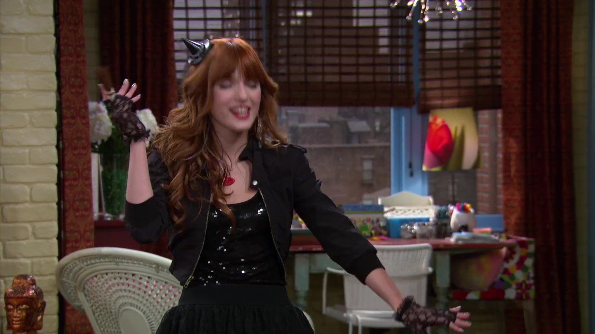Shake_It_Up_S02E04_Beam_It_Up_1080p_BTD_000090.jpg Shake_It_Up_S02E04_Beam_It_Up_1080p_BTD_000090.jpg