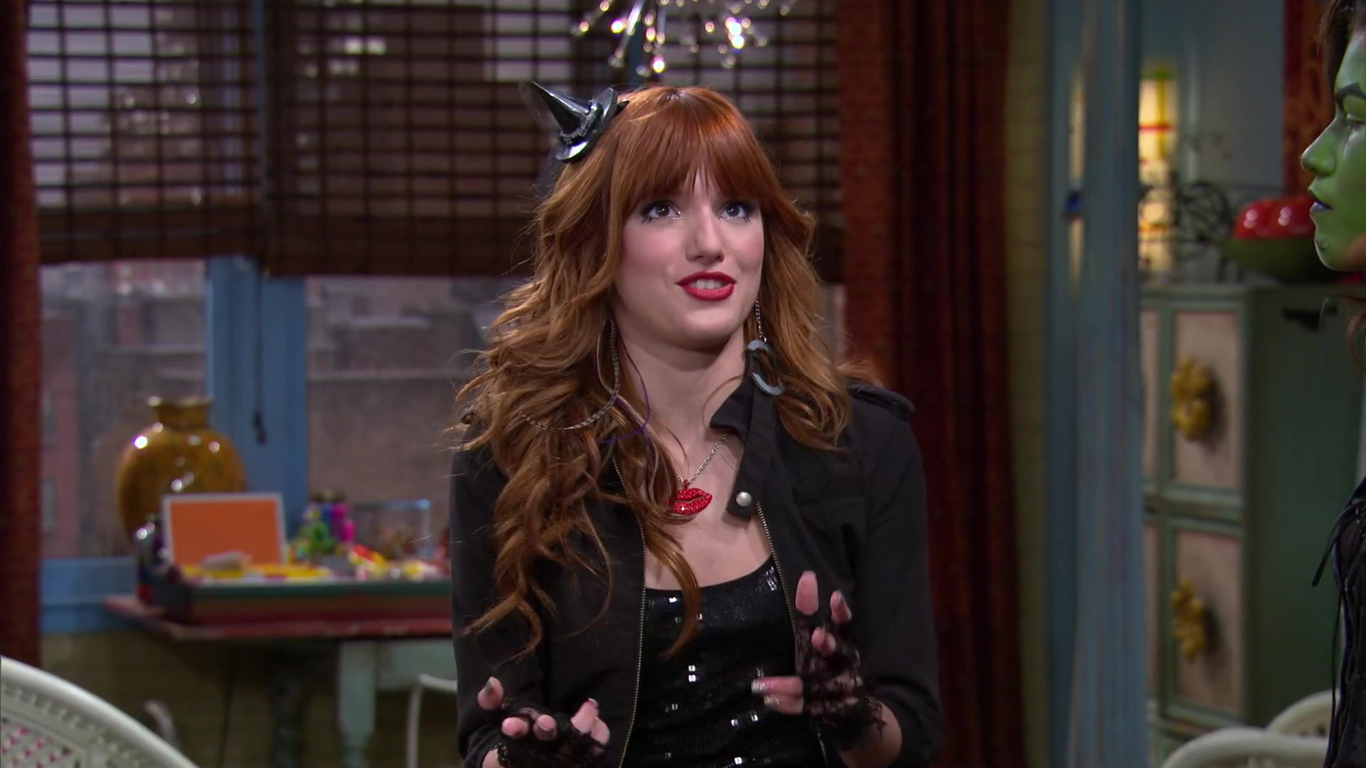 Shake_It_Up_S02E04_Beam_It_Up_1080p_BTD_000134.jpg Shake_It_Up_S02E04_Beam_It_Up_1080p_BTD_000134.jpg