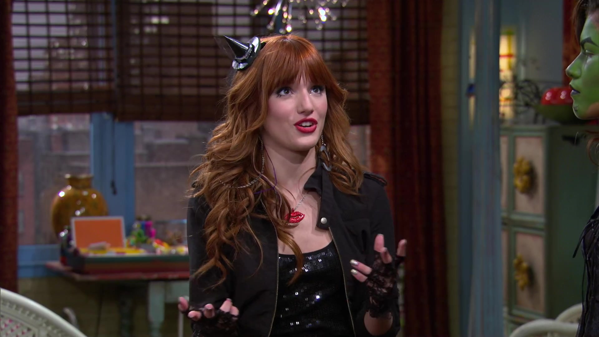 Shake_It_Up_S02E04_Beam_It_Up_1080p_BTD_000135.jpg Shake_It_Up_S02E04_Beam_It_Up_1080p_BTD_000135.jpg