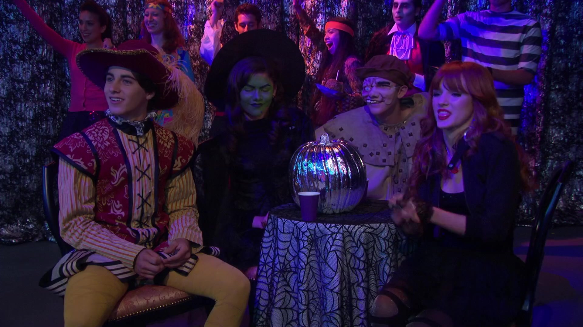 Shake_It_Up_S02E04_Beam_It_Up_1080p_BTD_000710.jpg Shake_It_Up_S02E04_Beam_It_Up_1080p_BTD_000710.jpg