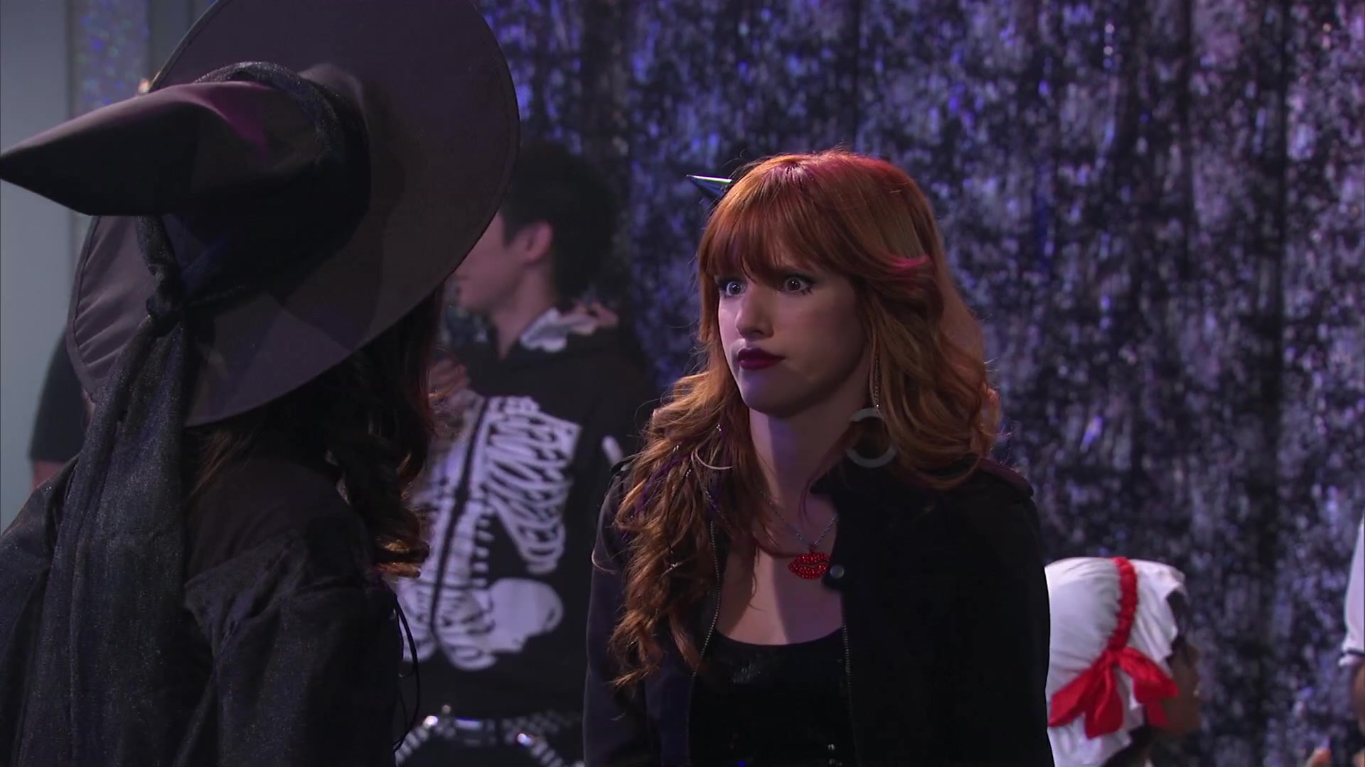 Shake_It_Up_S02E04_Beam_It_Up_1080p_BTD_001013.jpg Shake_It_Up_S02E04_Beam_It_Up_1080p_BTD_001013.jpg