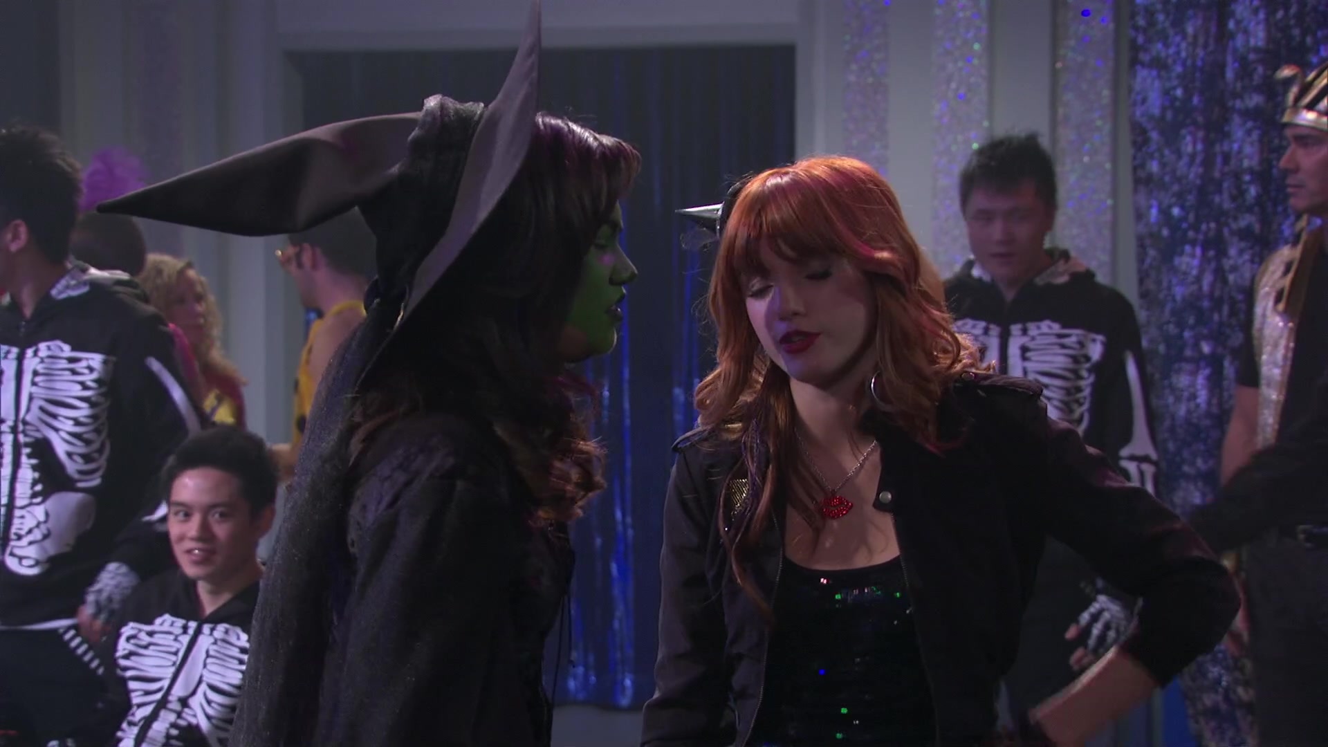 Shake_It_Up_S02E04_Beam_It_Up_1080p_BTD_001040.jpg