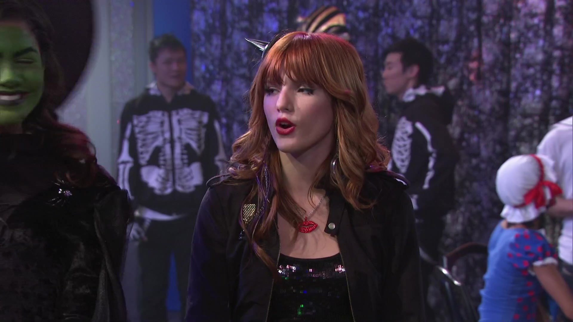 Shake_It_Up_S02E04_Beam_It_Up_1080p_BTD_001070.jpg Shake_It_Up_S02E04_Beam_It_Up_1080p_BTD_001070.jpg