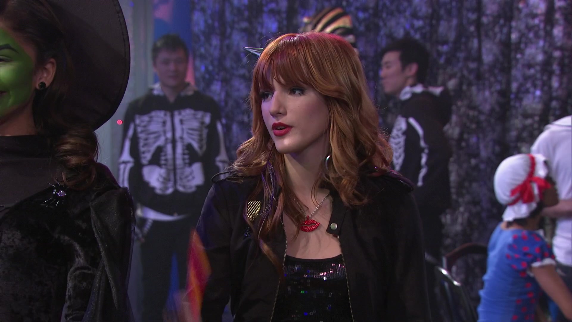 Shake_It_Up_S02E04_Beam_It_Up_1080p_BTD_001071.jpg Shake_It_Up_S02E04_Beam_It_Up_1080p_BTD_001071.jpg