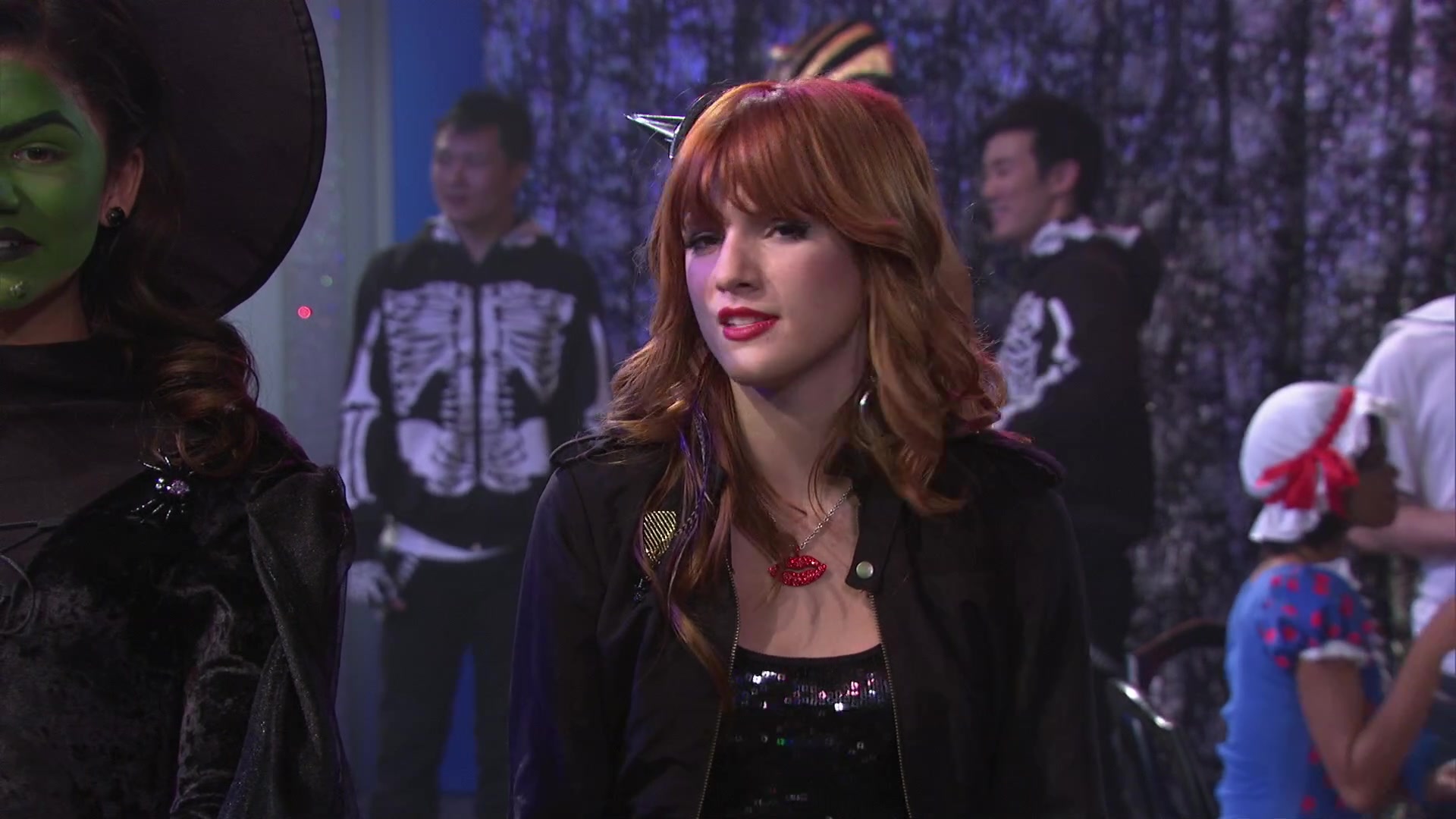Shake_It_Up_S02E04_Beam_It_Up_1080p_BTD_001073.jpg Shake_It_Up_S02E04_Beam_It_Up_1080p_BTD_001073.jpg