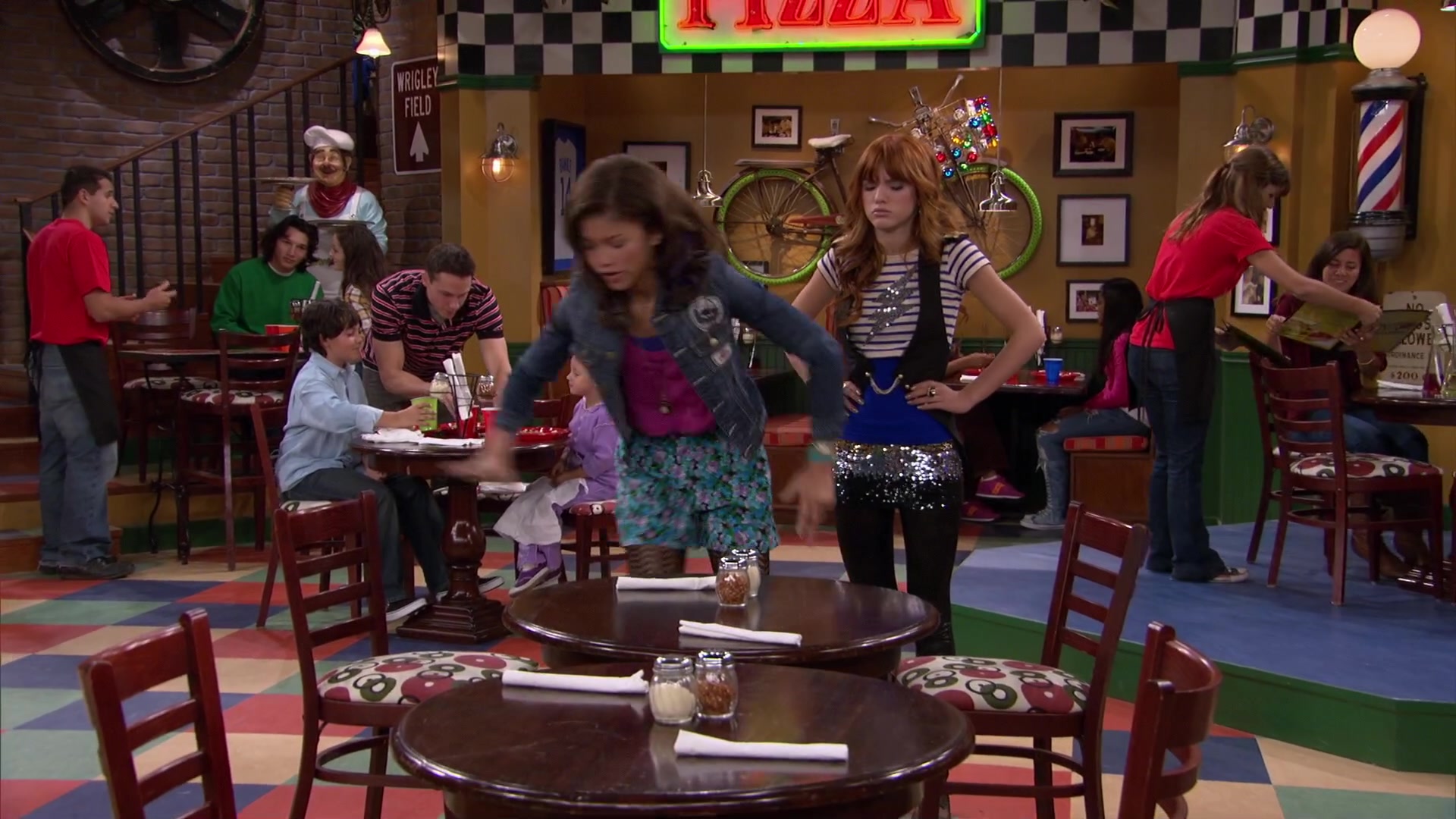 Shake_It_Up_S02E04_Beam_It_Up_1080p_BTD_001351.jpg Shake_It_Up_S02E04_Beam_It_Up_1080p_BTD_001351.jpg