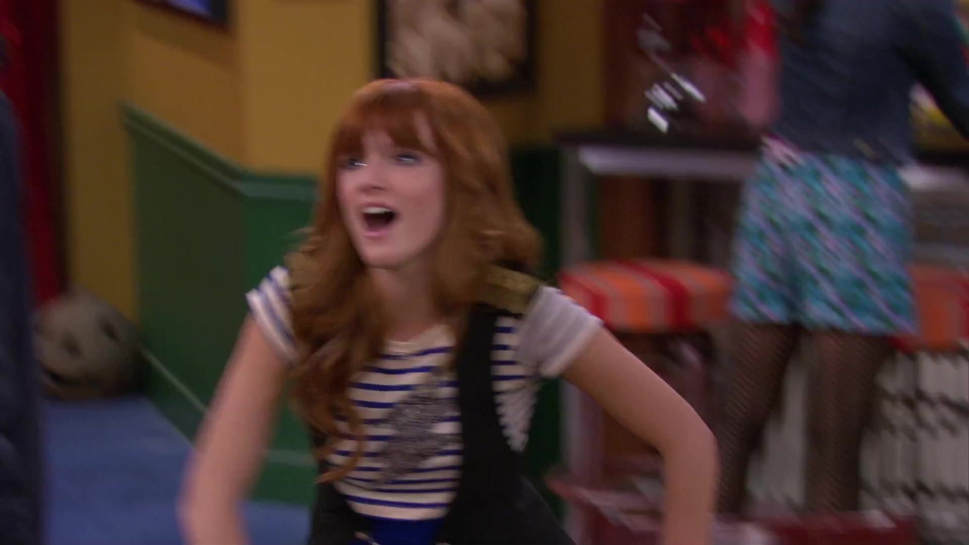 Shake_It_Up_S02E04_Beam_It_Up_1080p_BTD_001620.jpg Shake_It_Up_S02E04_Beam_It_Up_1080p_BTD_001620.jpg