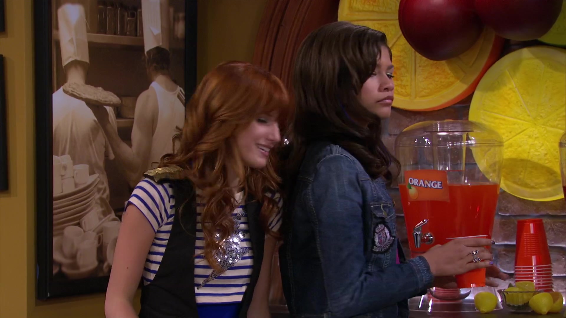 Shake_It_Up_S02E04_Beam_It_Up_1080p_BTD_001644.jpg