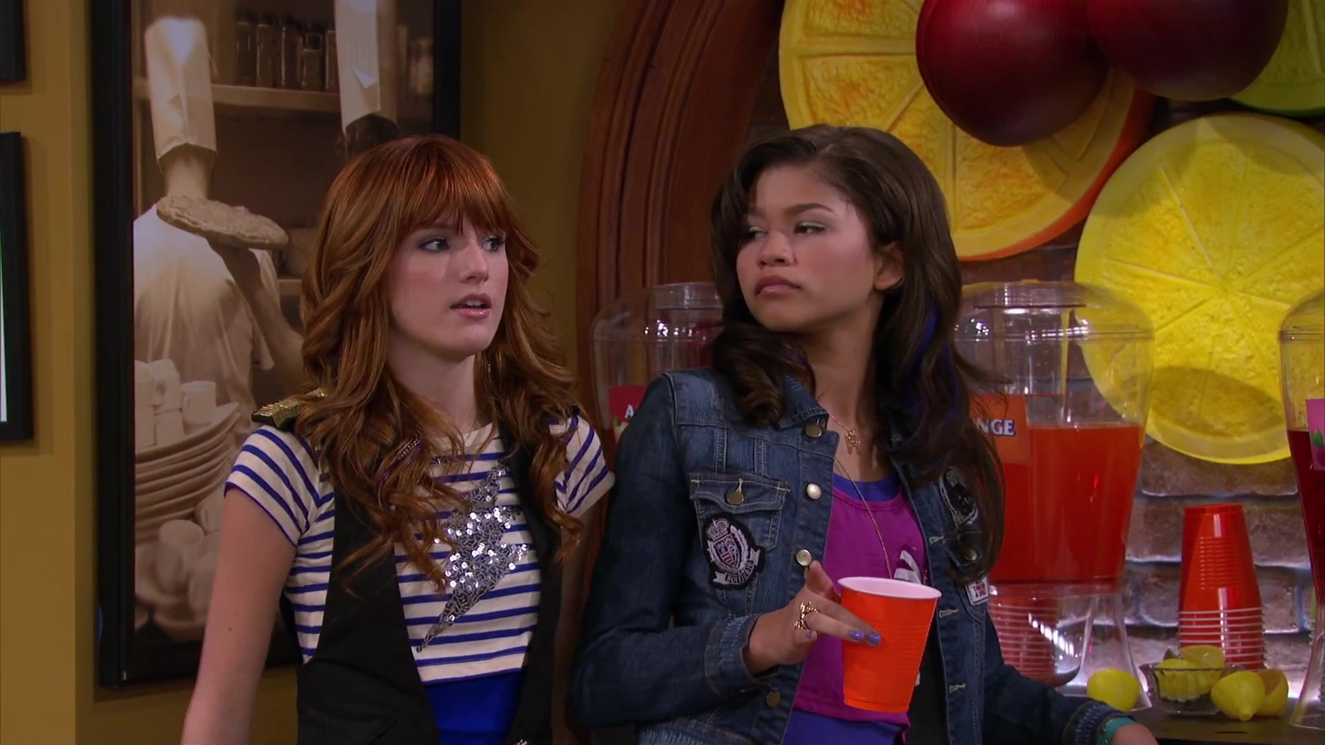 Shake_It_Up_S02E04_Beam_It_Up_1080p_BTD_001651.jpg