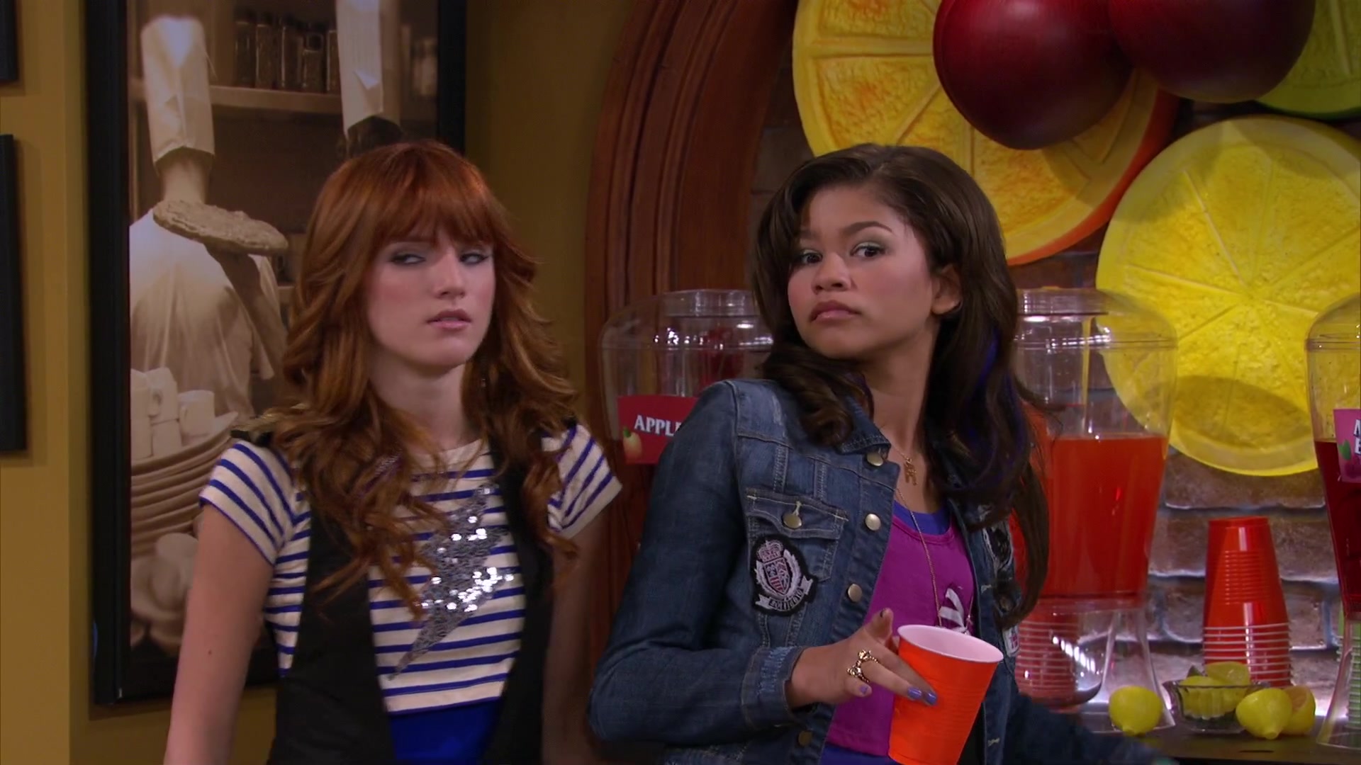 Shake_It_Up_S02E04_Beam_It_Up_1080p_BTD_001653.jpg
