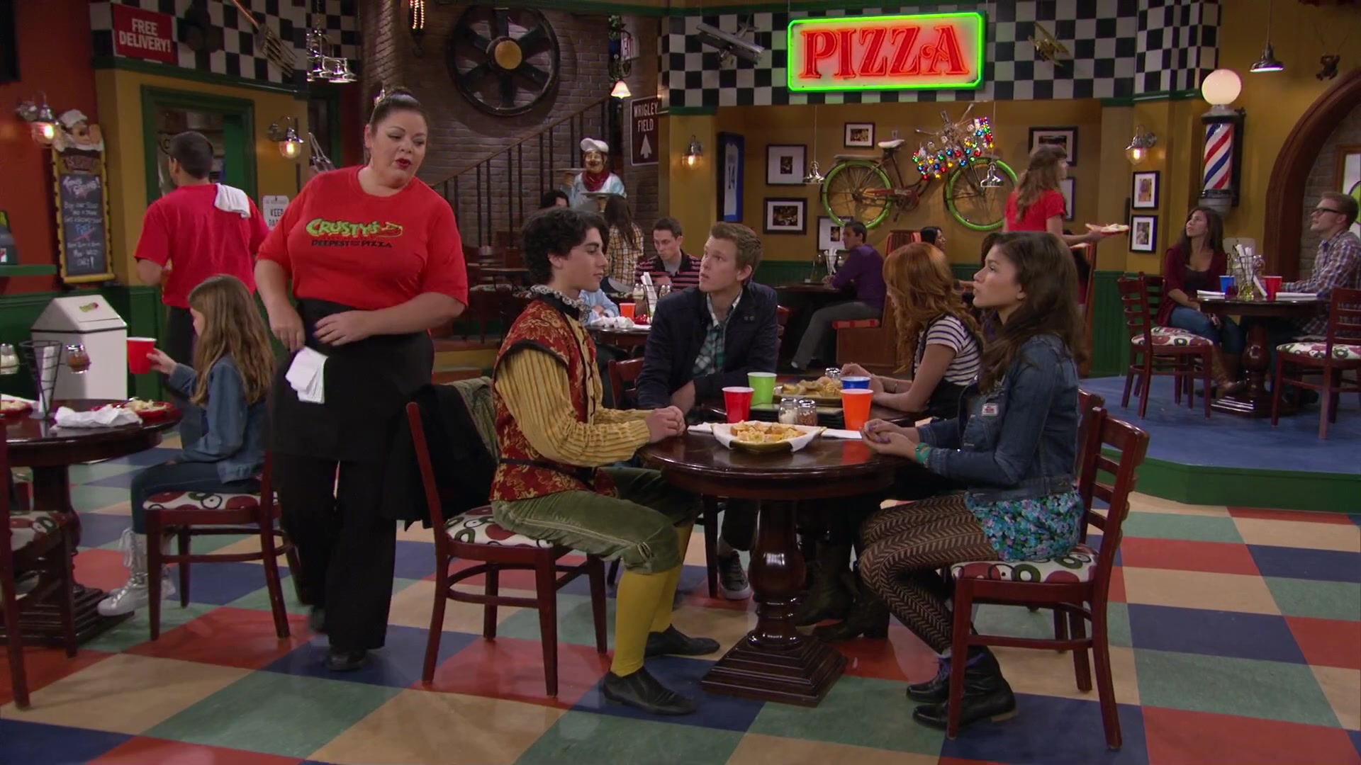 Shake_It_Up_S02E04_Beam_It_Up_1080p_BTD_001797.jpg