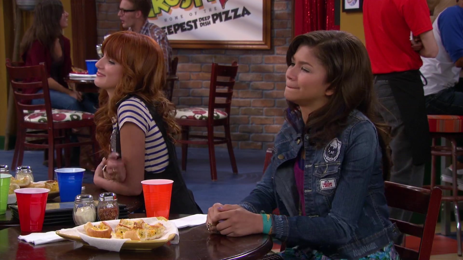 Shake_It_Up_S02E04_Beam_It_Up_1080p_BTD_001821.jpg Shake_It_Up_S02E04_Beam_It_Up_1080p_BTD_001821.jpg