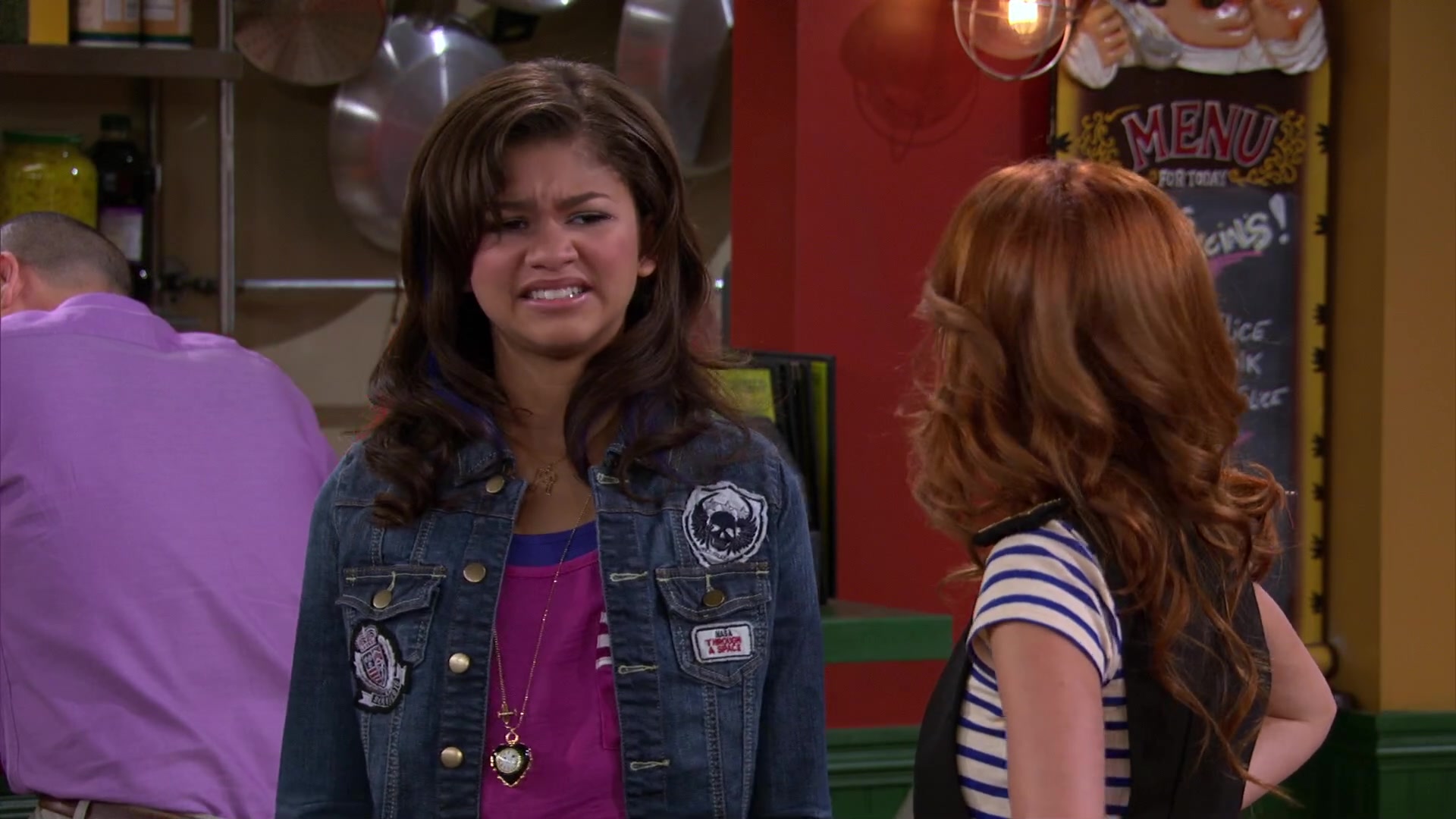Shake_It_Up_S02E04_Beam_It_Up_1080p_BTD_001946.jpg Shake_It_Up_S02E04_Beam_It_Up_1080p_BTD_001946.jpg