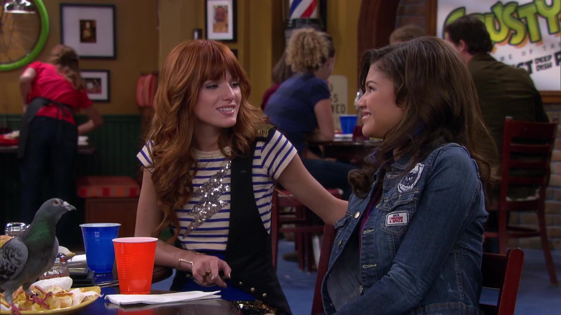 Shake_It_Up_S02E04_Beam_It_Up_1080p_BTD_002115.jpg Shake_It_Up_S02E04_Beam_It_Up_1080p_BTD_002115.jpg