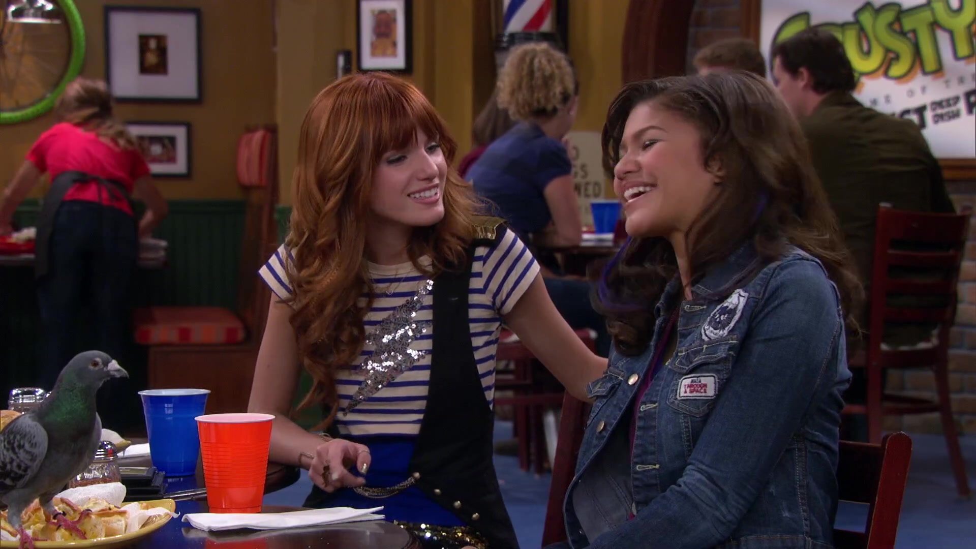 Shake_It_Up_S02E04_Beam_It_Up_1080p_BTD_002117.jpg Shake_It_Up_S02E04_Beam_It_Up_1080p_BTD_002117.jpg