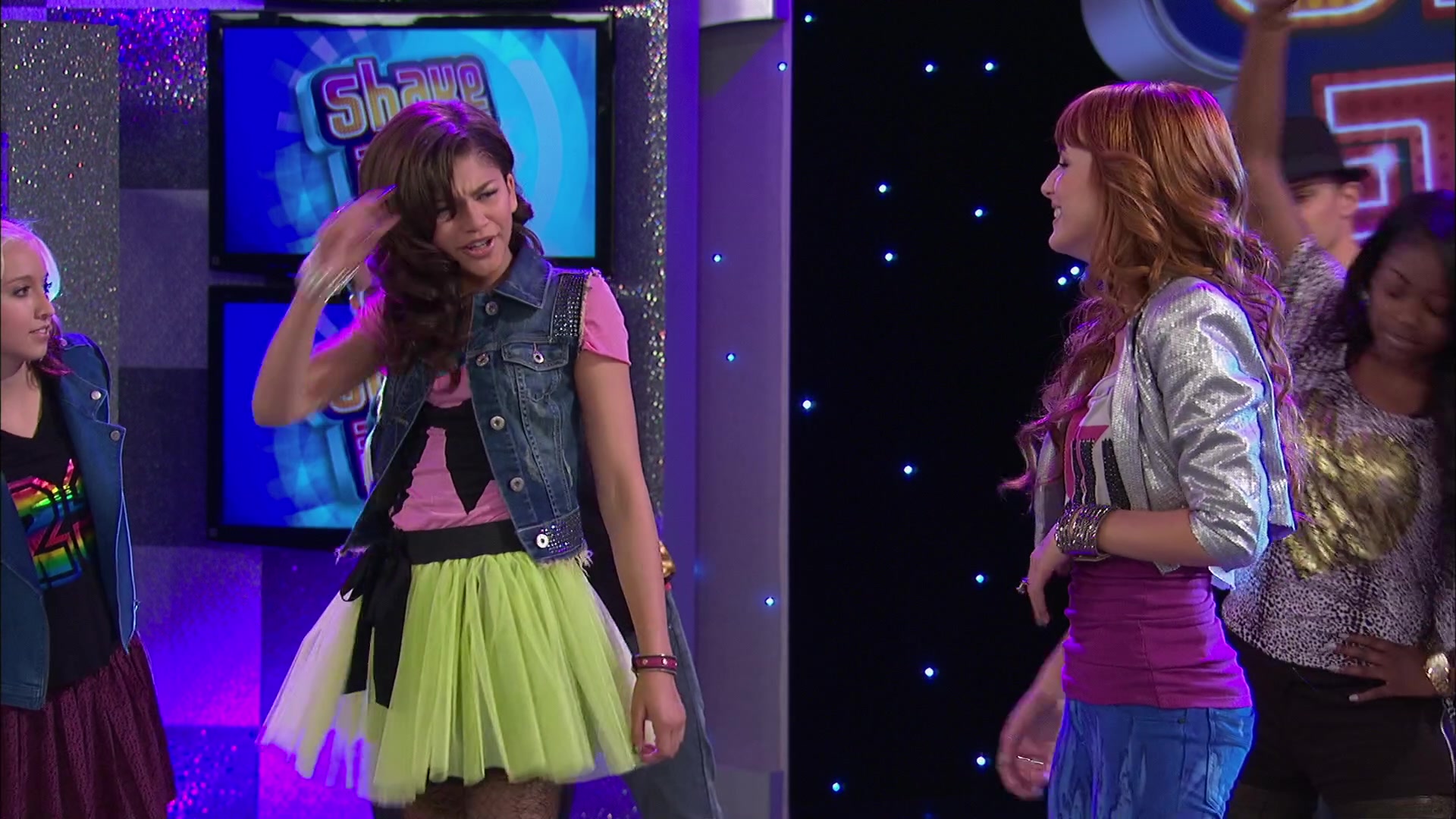 Shake_It_Up_S02E05_Doctor_It_Up_1080p_BTD_001502.jpg