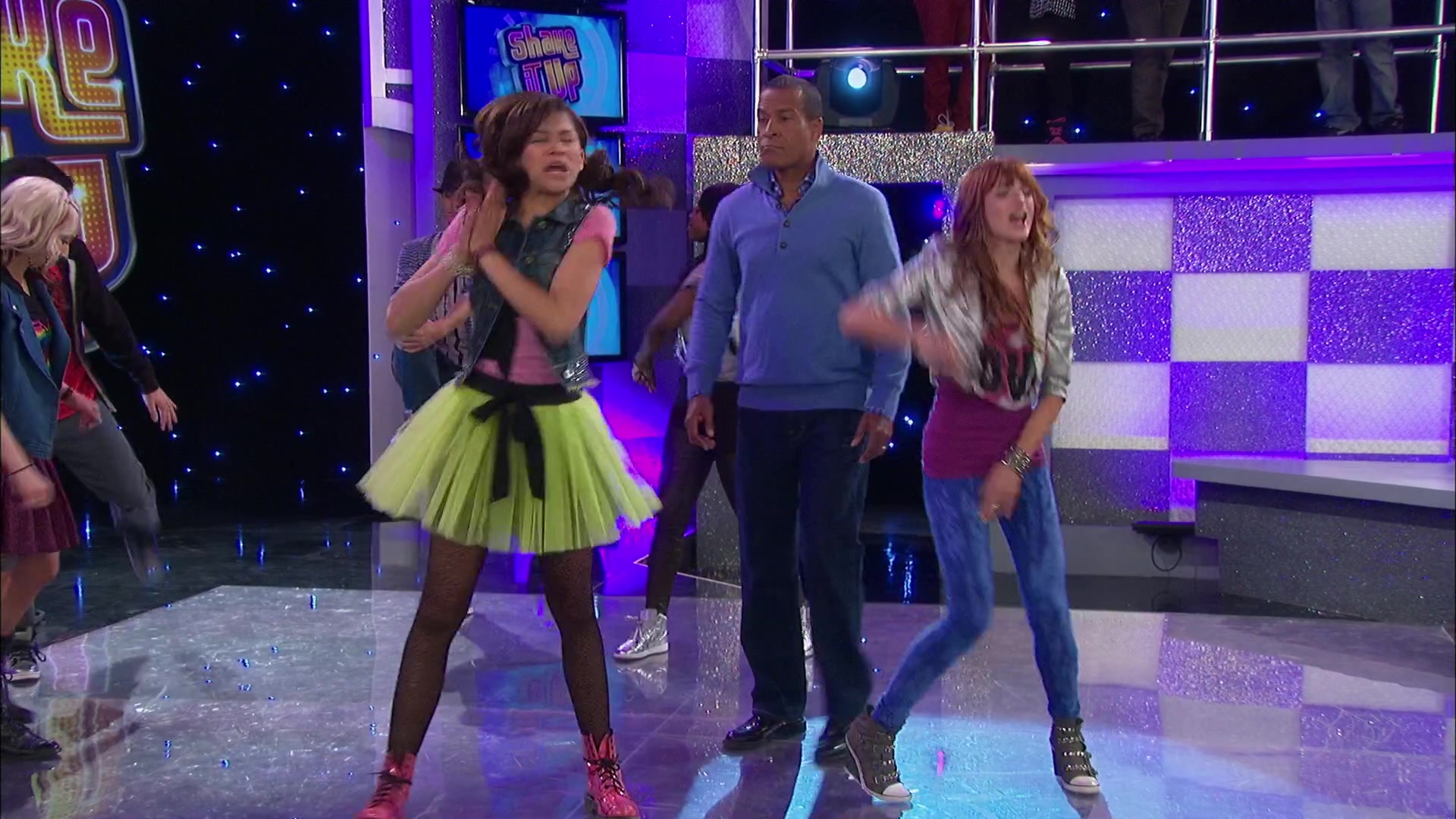 Shake_It_Up_S02E05_Doctor_It_Up_1080p_BTD_001517.jpg