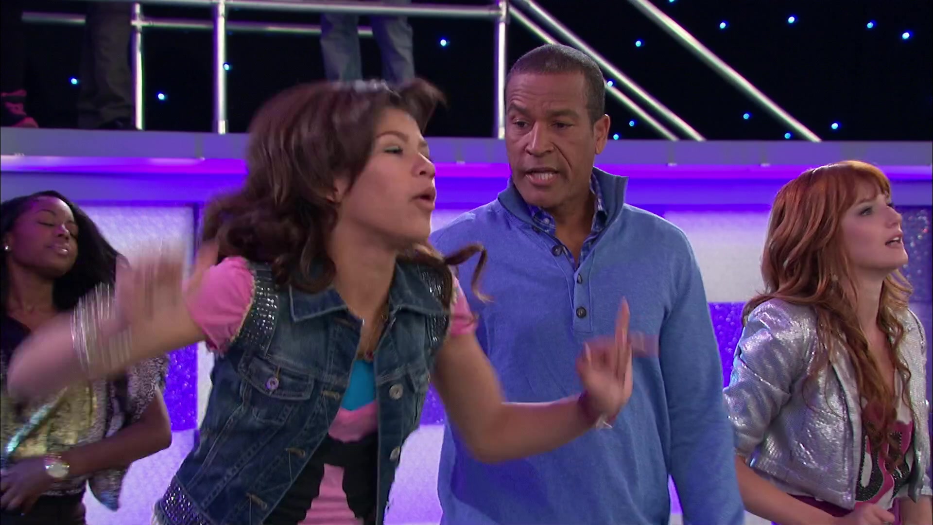 Shake_It_Up_S02E05_Doctor_It_Up_1080p_BTD_001519.jpg Shake_It_Up_S02E05_Doctor_It_Up_1080p_BTD_001519.jpg