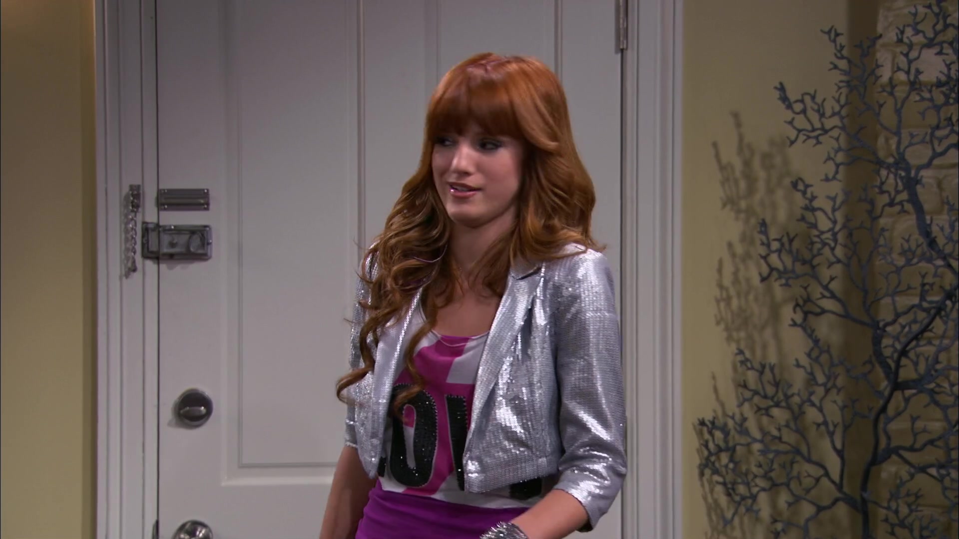 Shake_It_Up_S02E05_Doctor_It_Up_1080p_BTD_001908.jpg