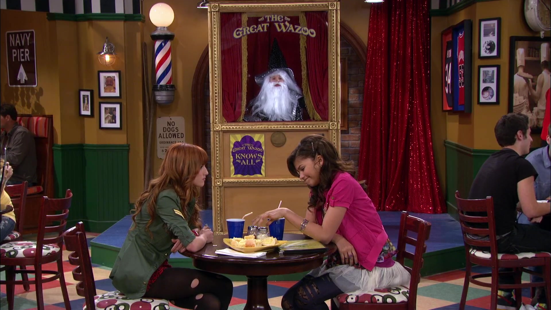 Shake_It_Up_S02E05_Doctor_It_Up_1080p_BTD_002126.jpg