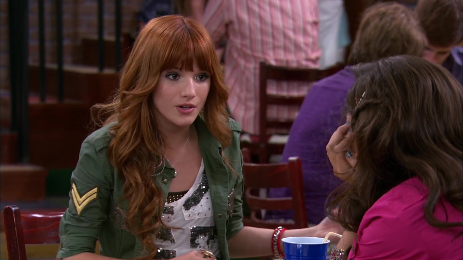 Shake_It_Up_S02E05_Doctor_It_Up_1080p_BTD_002134.jpg