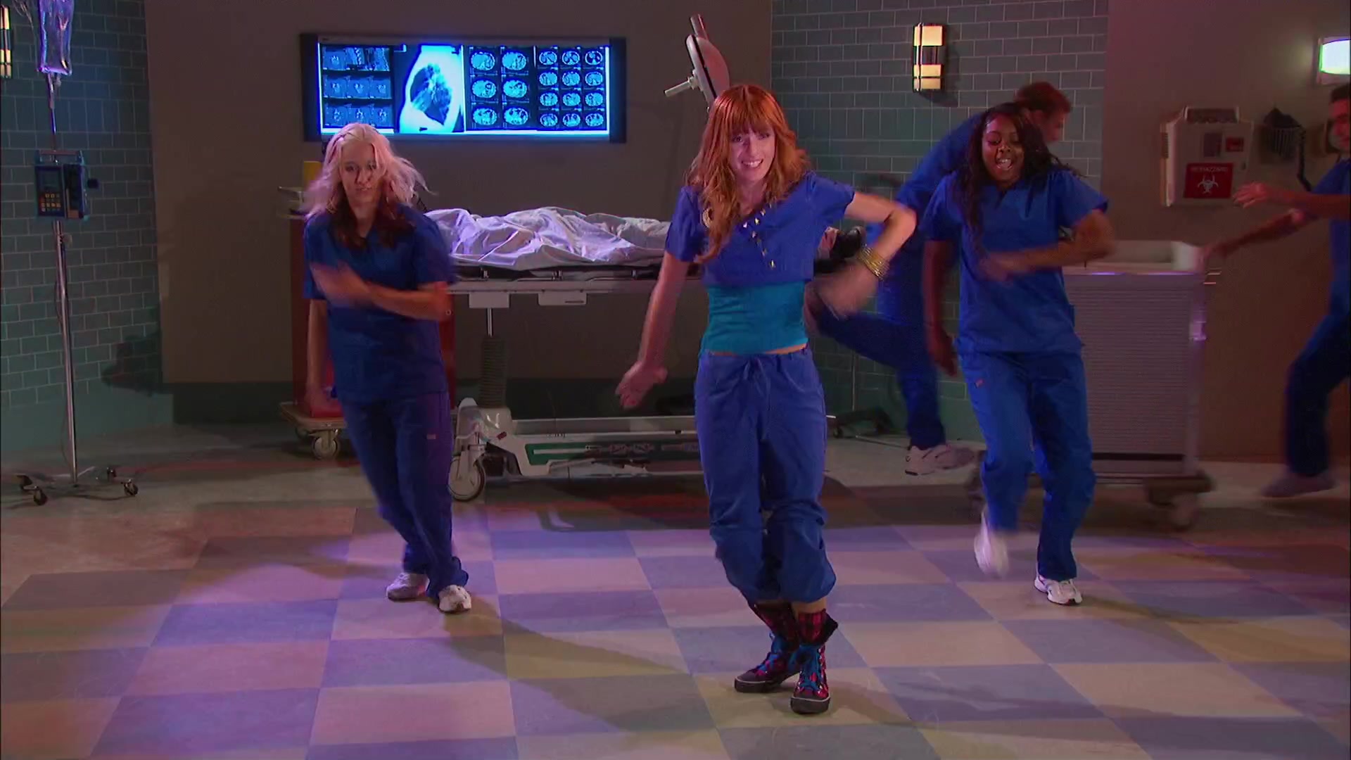 Shake_It_Up_S02E05_Doctor_It_Up_1080p_BTD_002342.jpg Shake_It_Up_S02E05_Doctor_It_Up_1080p_BTD_002342.jpg