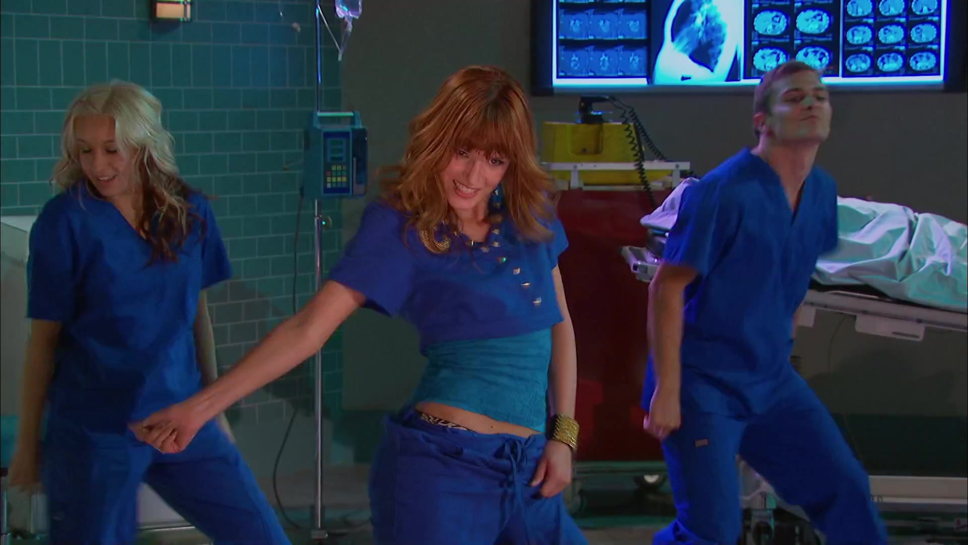 Shake_It_Up_S02E05_Doctor_It_Up_1080p_BTD_002382.jpg Shake_It_Up_S02E05_Doctor_It_Up_1080p_BTD_002382.jpg