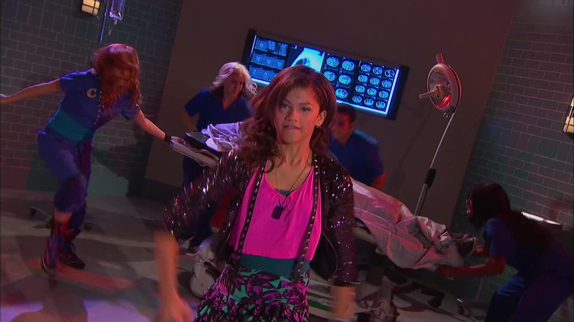 Shake_It_Up_S02E05_Doctor_It_Up_1080p_BTD_002415.jpg Shake_It_Up_S02E05_Doctor_It_Up_1080p_BTD_002415.jpg