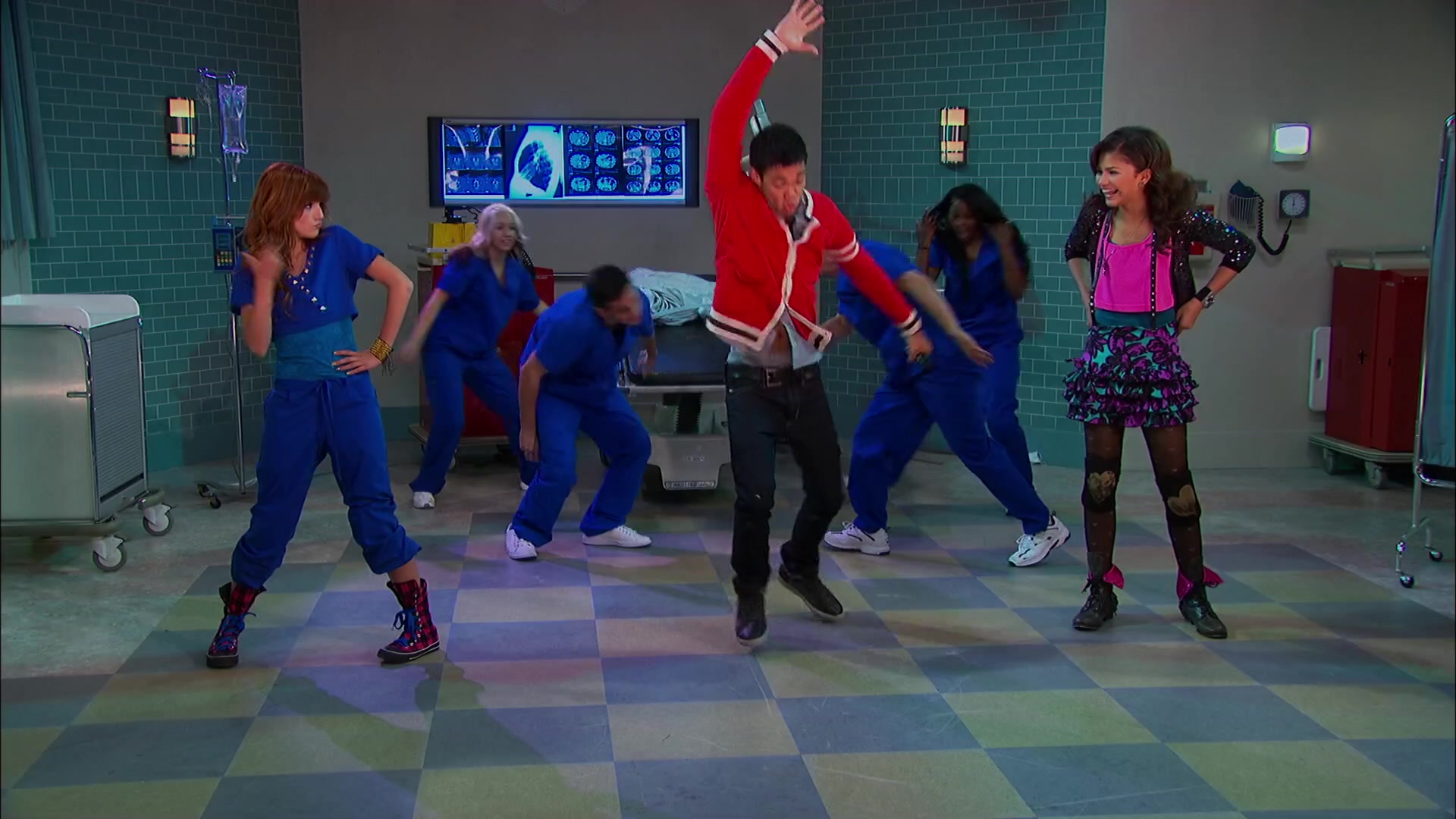 Shake_It_Up_S02E05_Doctor_It_Up_1080p_BTD_002432.jpg Shake_It_Up_S02E05_Doctor_It_Up_1080p_BTD_002432.jpg