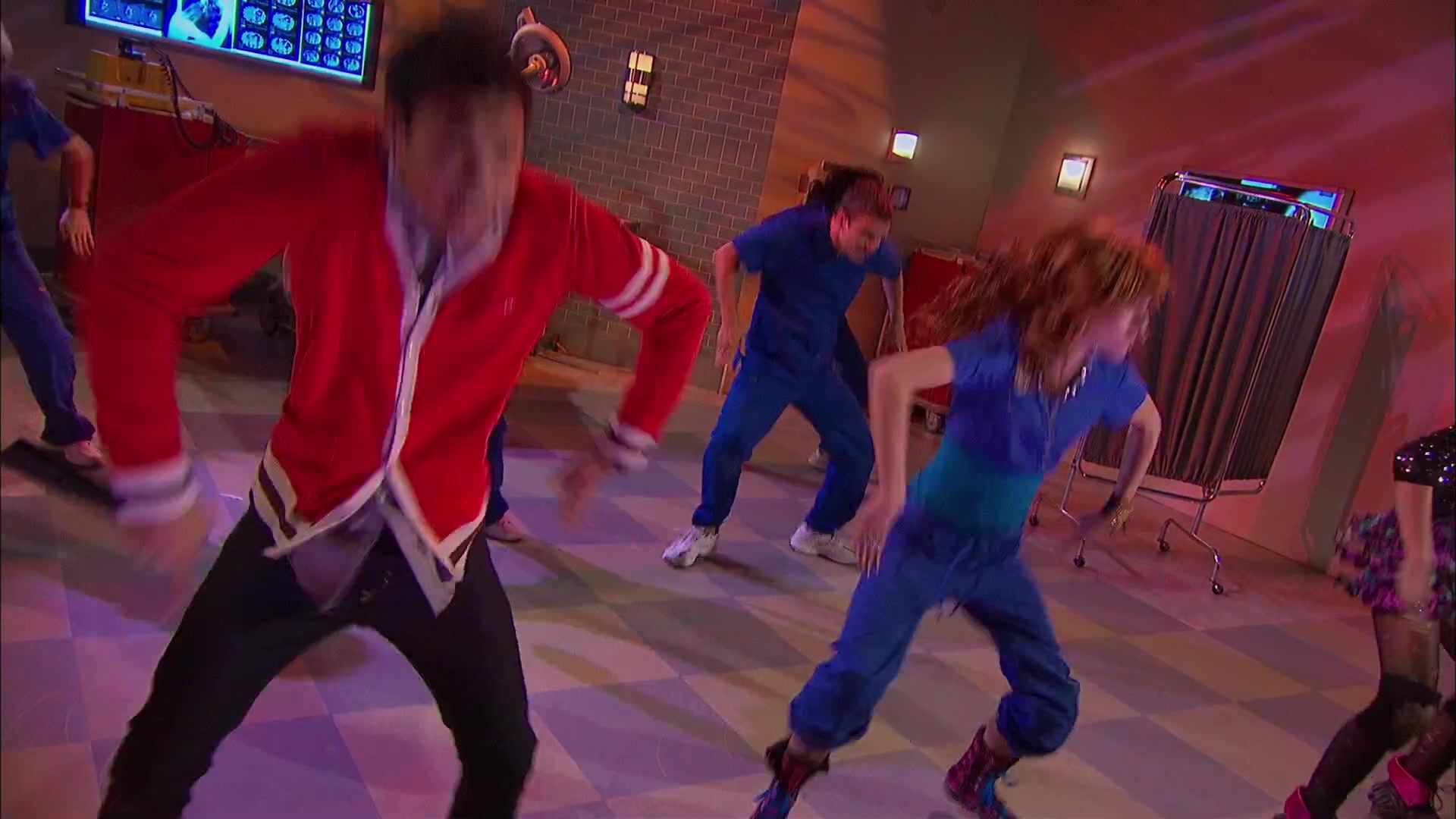 Shake_It_Up_S02E05_Doctor_It_Up_1080p_BTD_002488.jpg