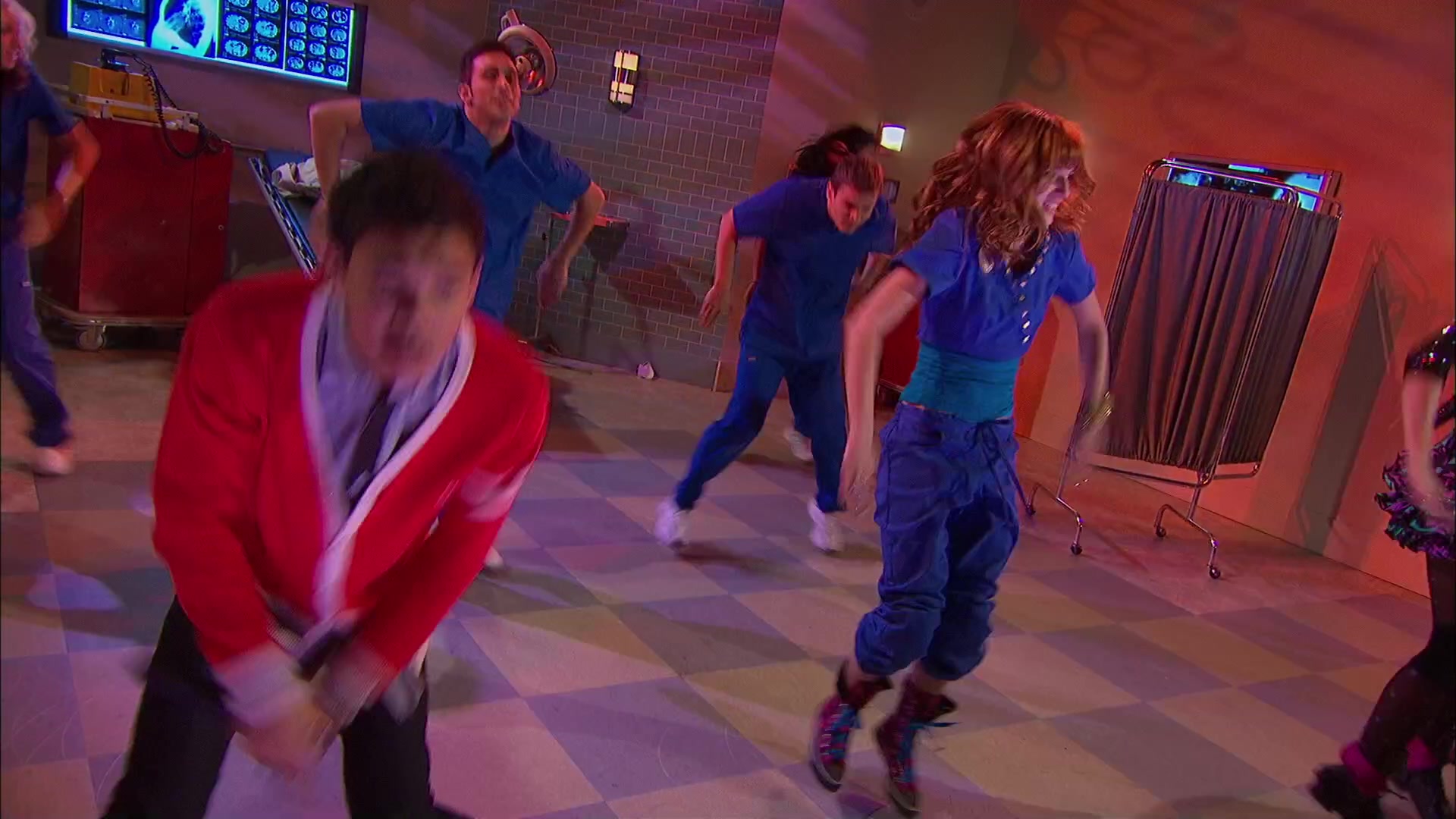 Shake_It_Up_S02E05_Doctor_It_Up_1080p_BTD_002490.jpg