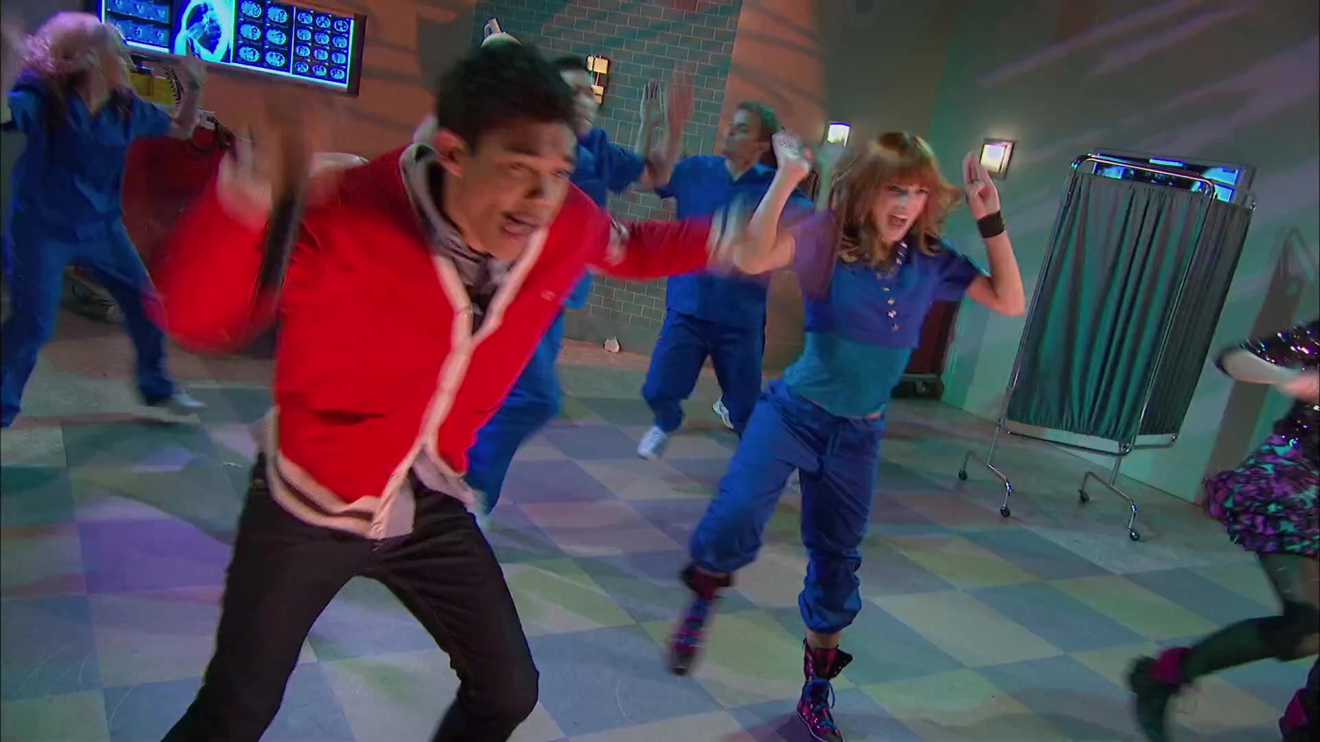 Shake_It_Up_S02E05_Doctor_It_Up_1080p_BTD_002491.jpg Shake_It_Up_S02E05_Doctor_It_Up_1080p_BTD_002491.jpg